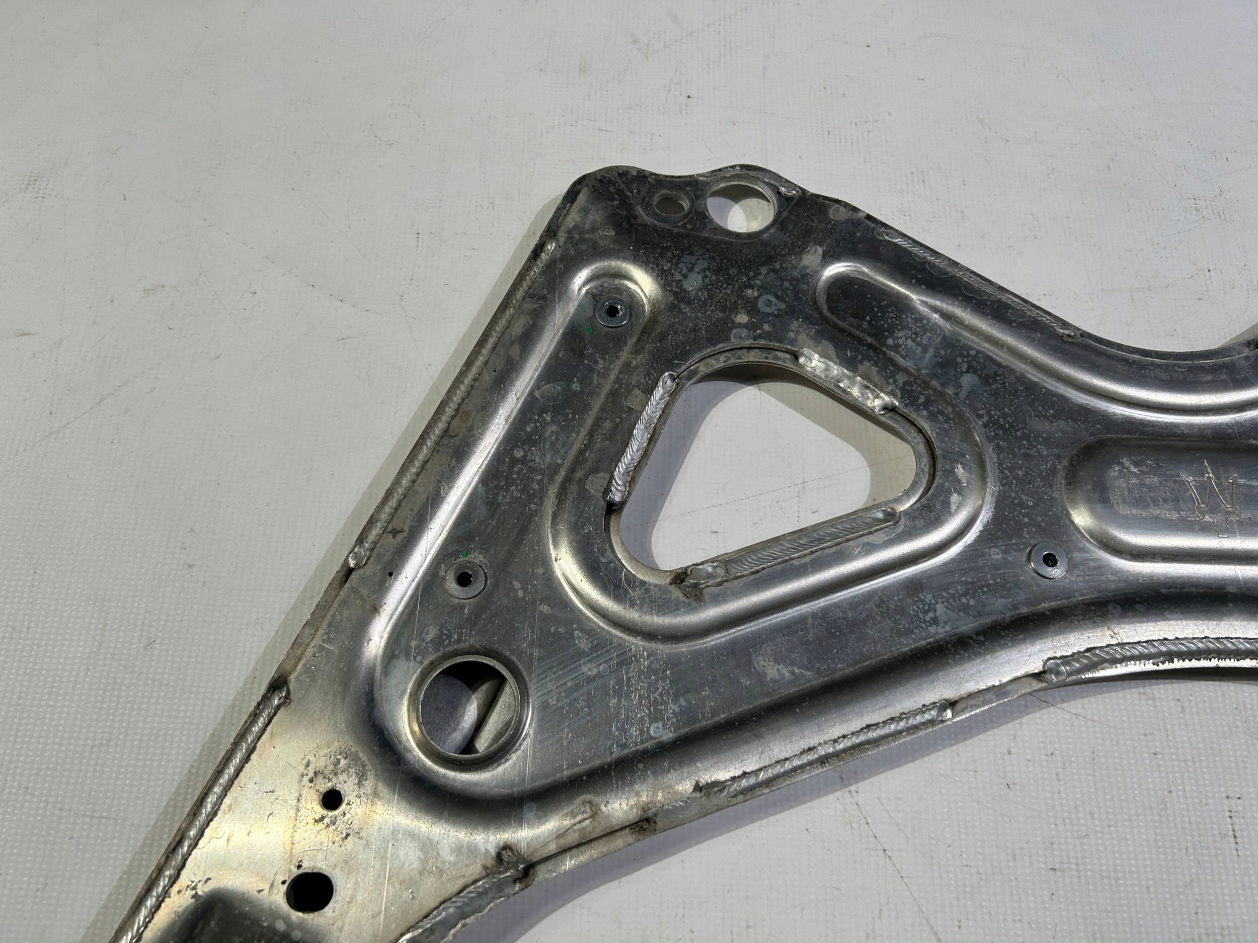 support holder brace sider front Maserati Quattroporte 2013