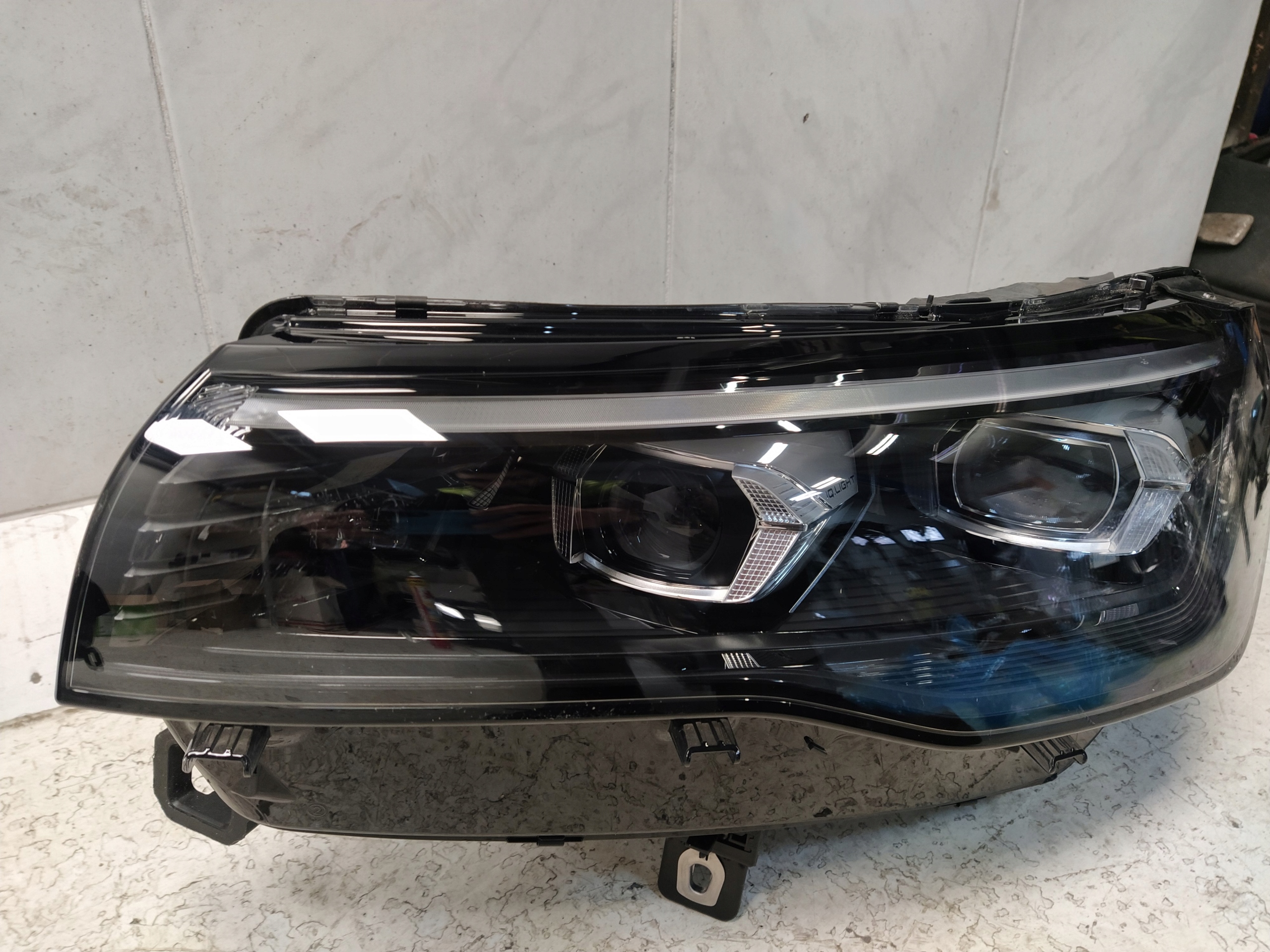 VW TIGUAN III light lights REFLEKTOR front FULL LED IQ LIGHT right left