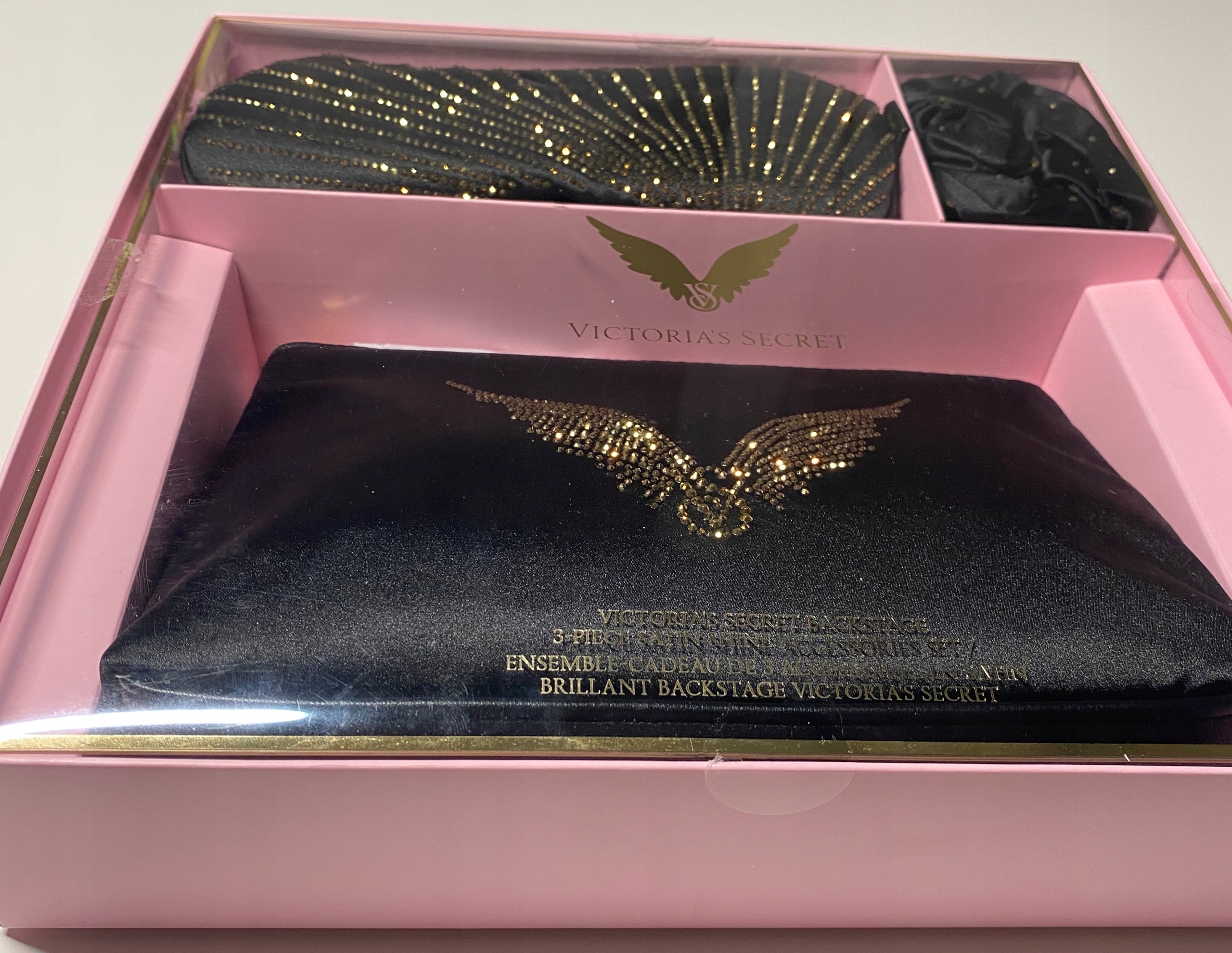 zestaw prezentowy kosmetyczka opaska gumka Victoria's Secret cyrkonie logo