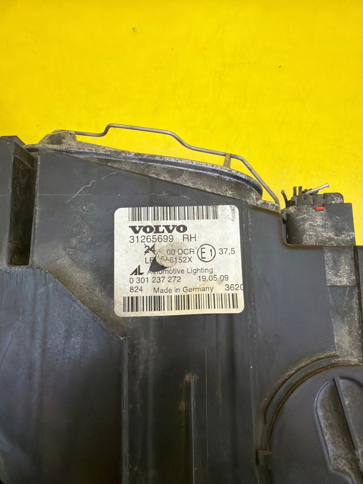 light right Volvo S40 V50 Lift 2007-2012 31265699 Xenon