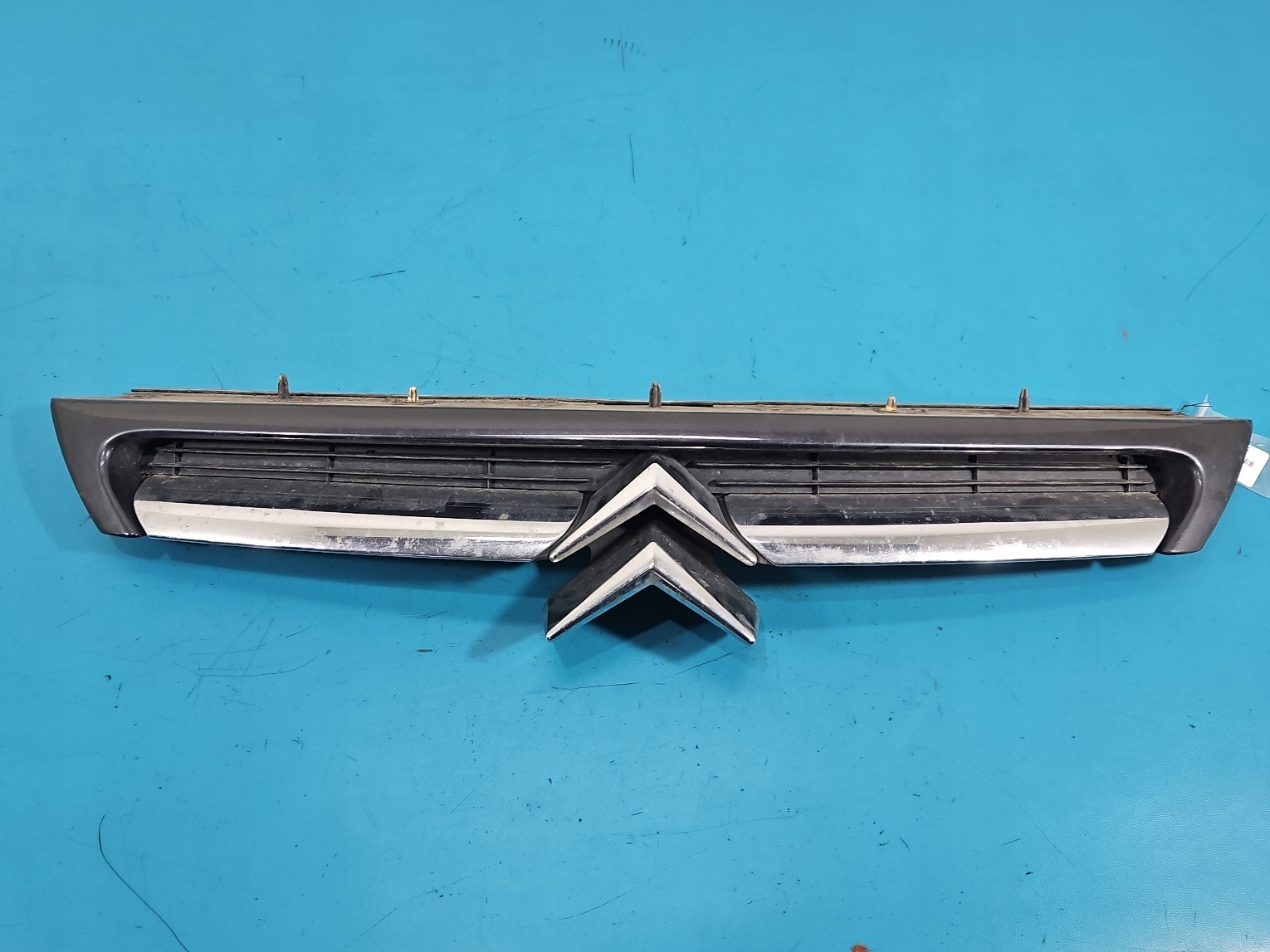 решетка радиатора CITROEN C8