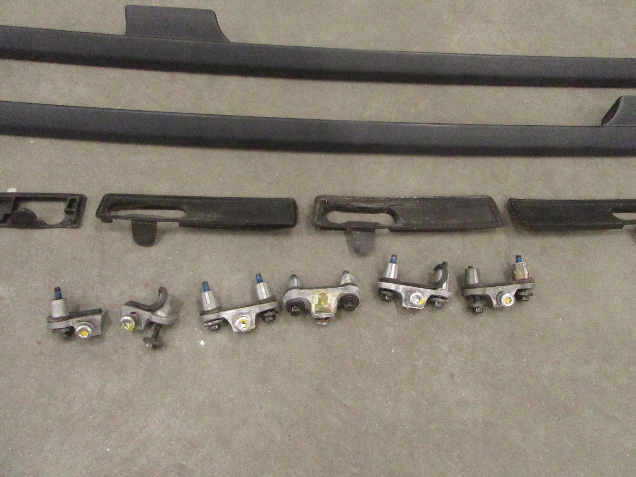 Barres de toit longitudinales Vis Fixation Poignées BMW e53 X5 KOMPLET