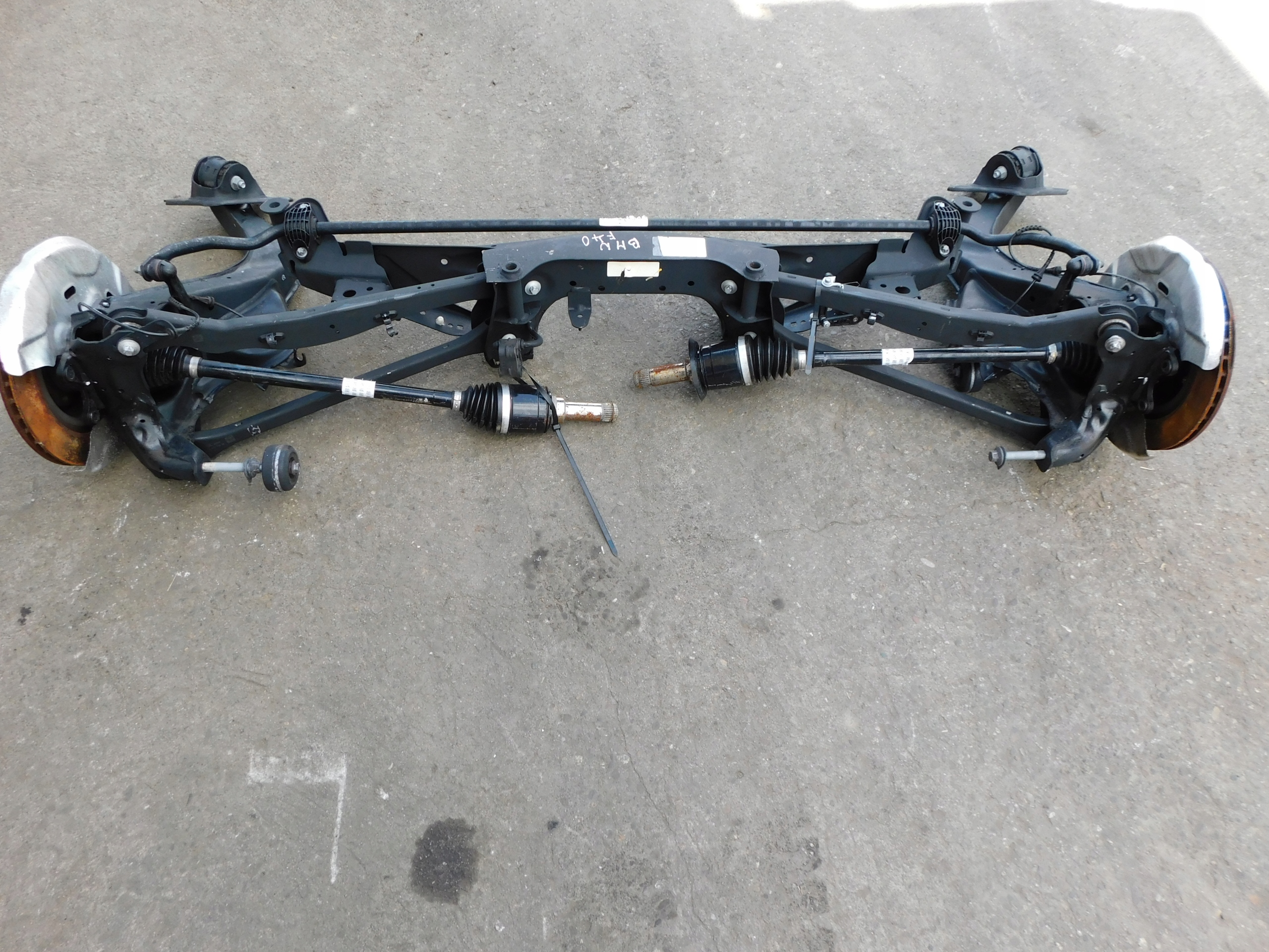BMW F40 axle beam subframe complete sususpension rear part SPRAWNE small przebieg
