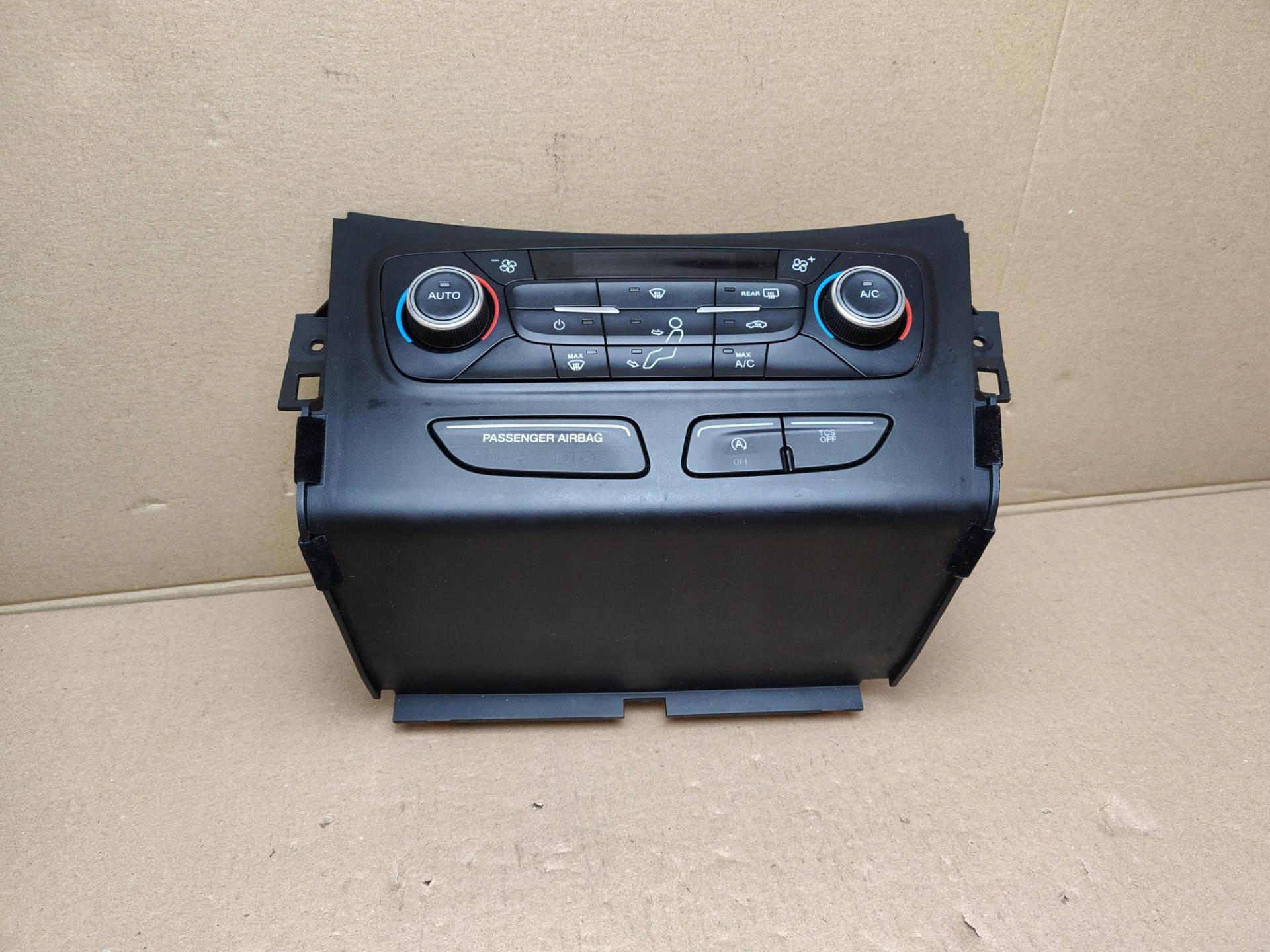 panel ovládání klimatizaci Ford Escape 3 C520 facelift 2017