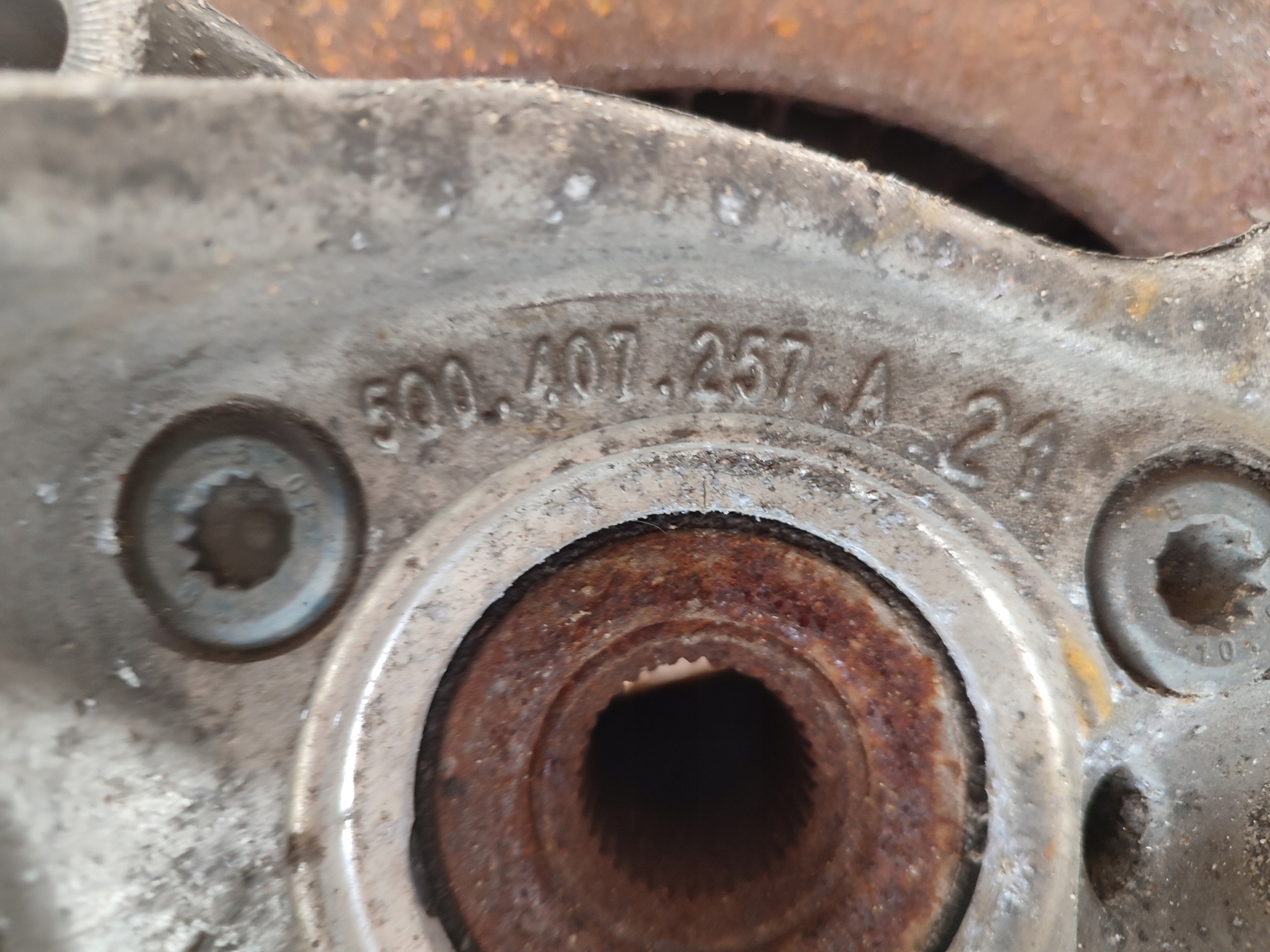 swing front left left front Audi Q3 83A 5Q0407257A