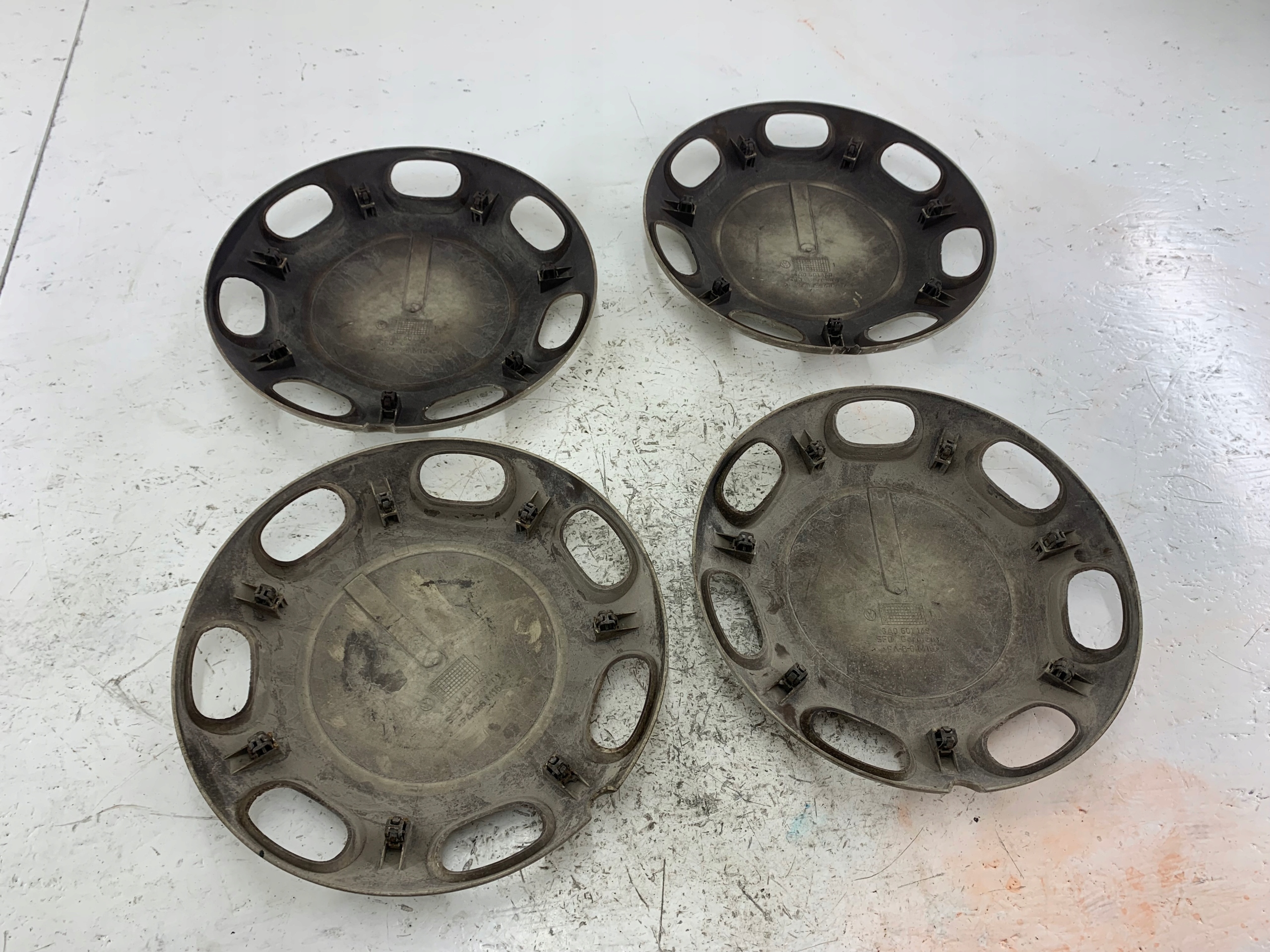 VW PASSAT B4 cap cover 3A0601149