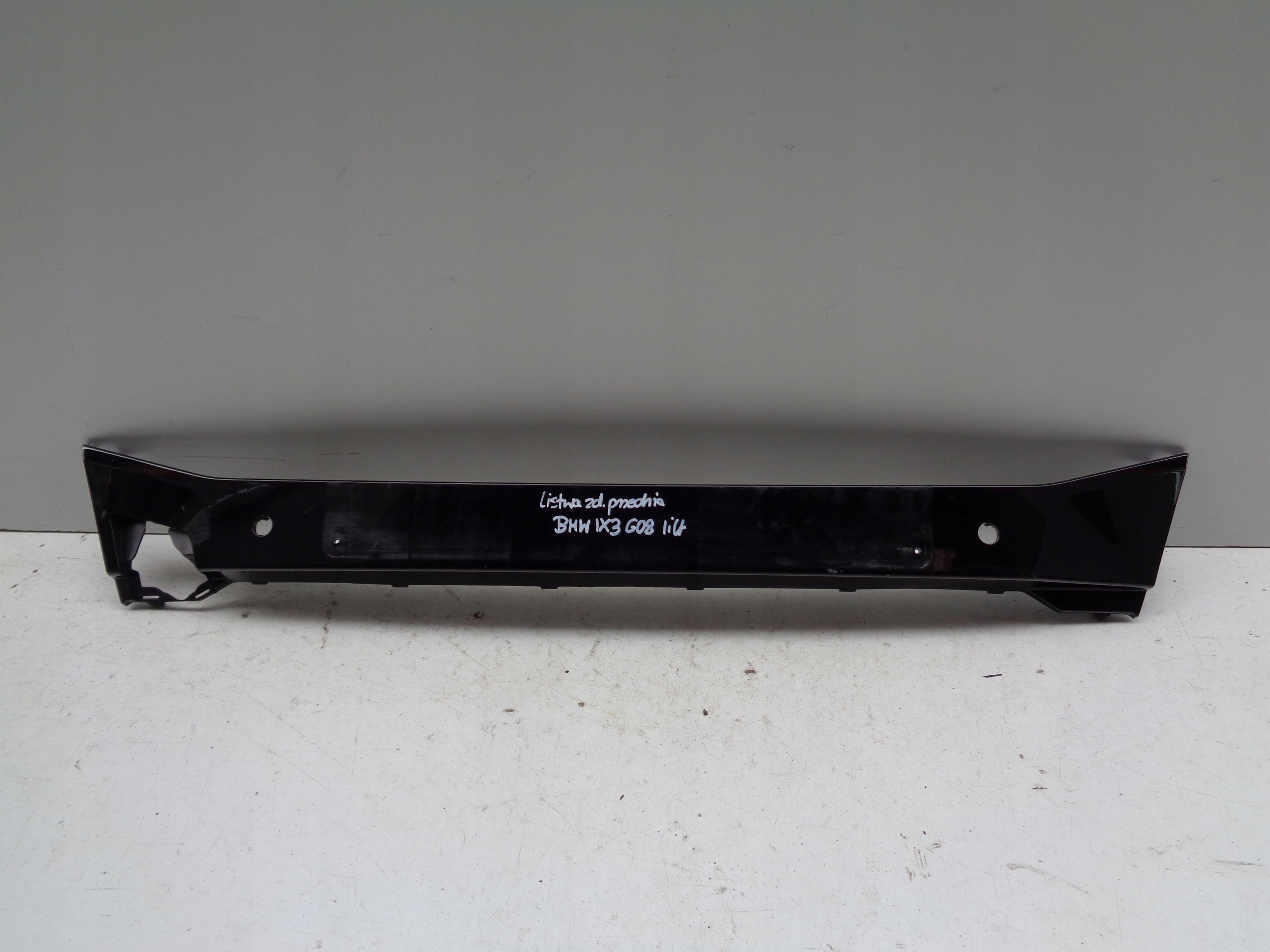moulding of a bumper front BMW IX3 G08 LIFT m-packet