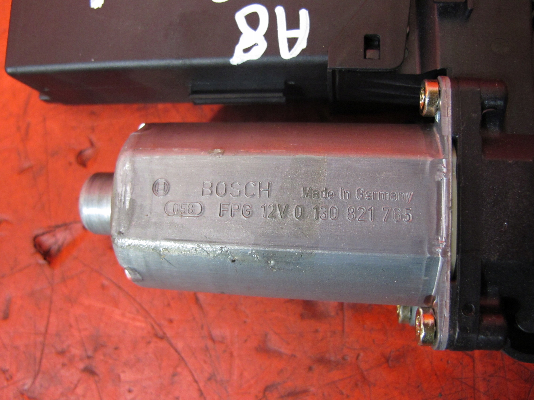 AUDI A8 D3 4E 02- mini motor module windows right rear part
