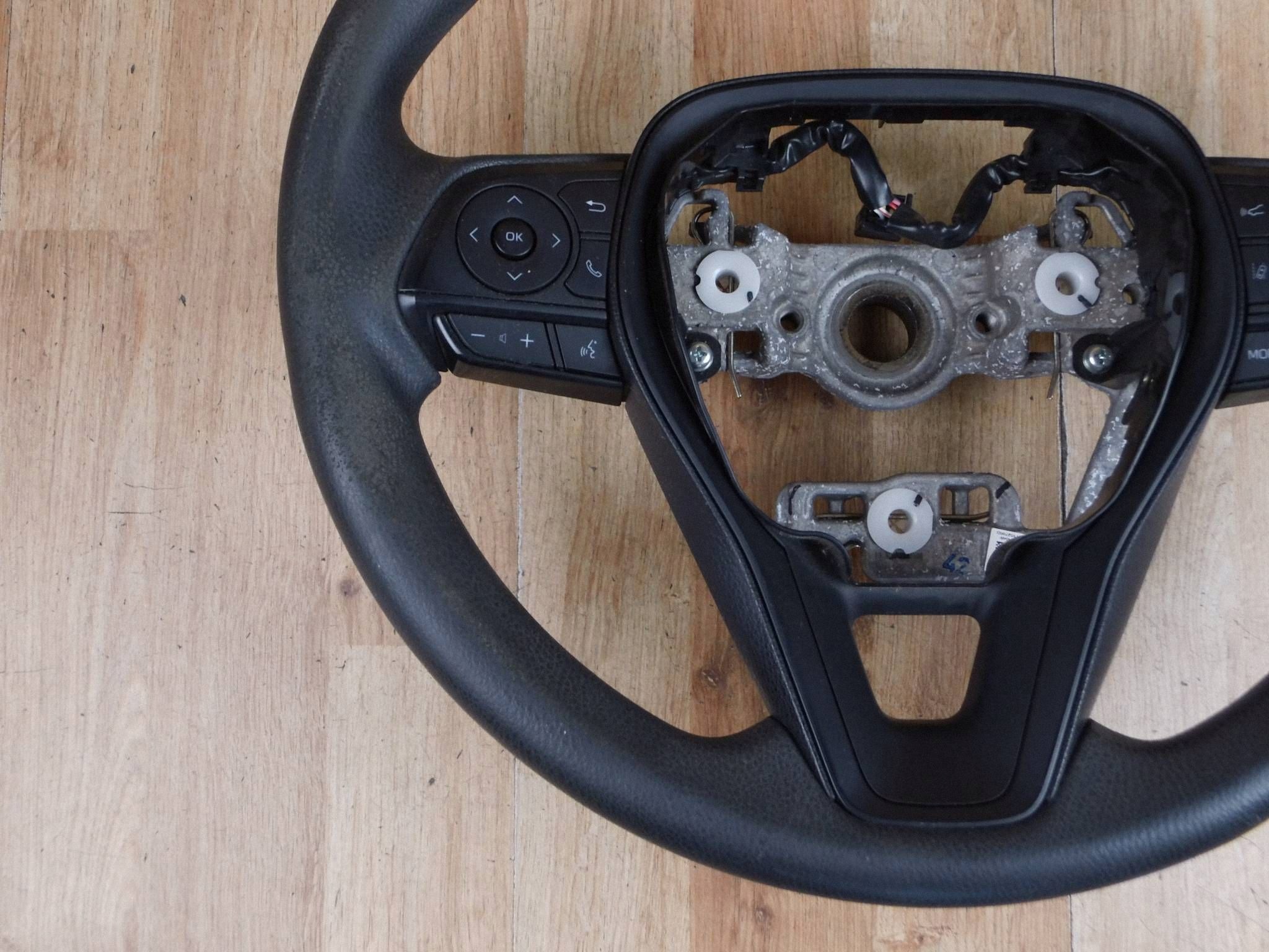 Toyota Corolla E21 lenkrad schwarzer DEKOR - NIE Leder