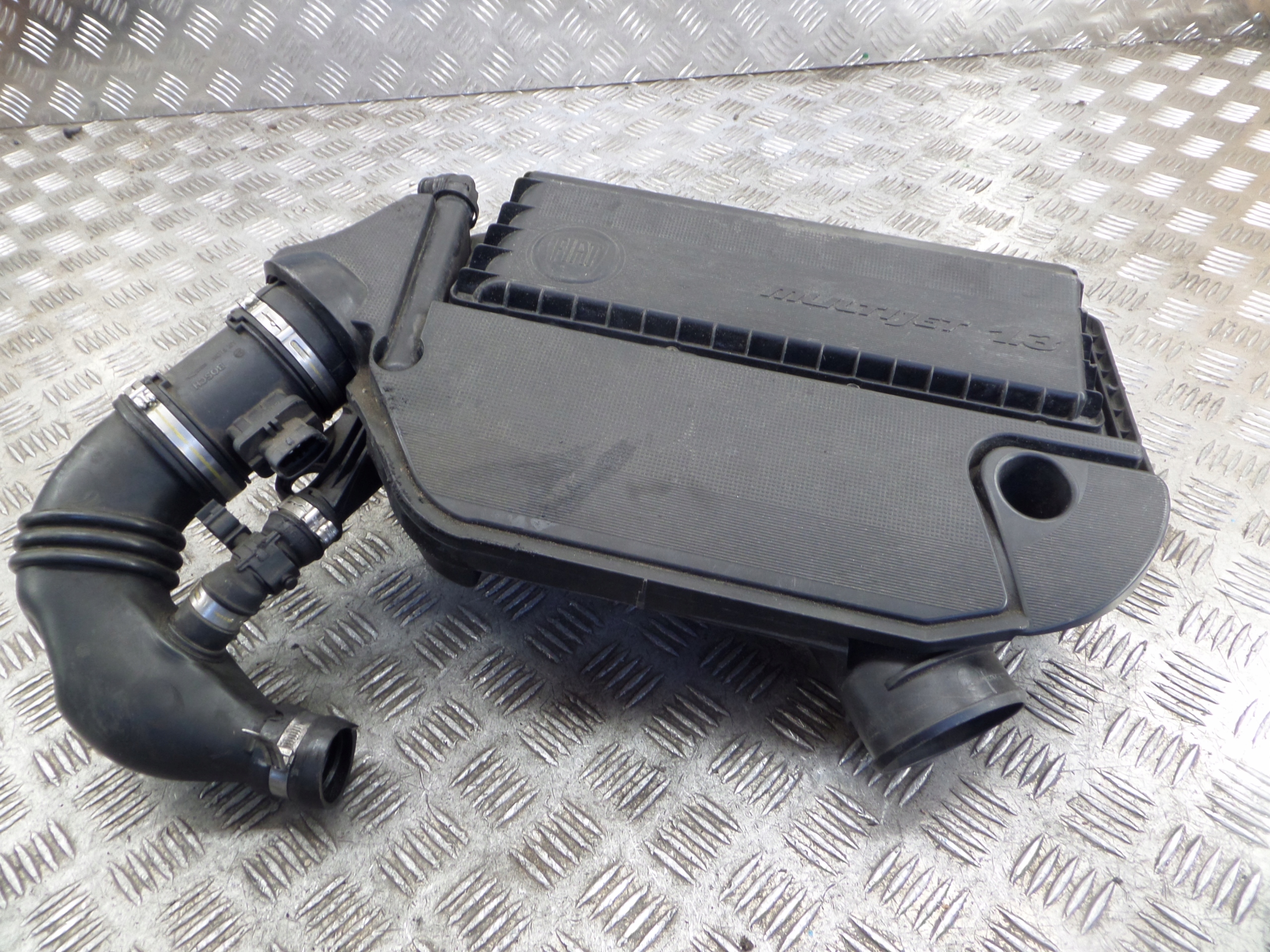 Fiat OE 51886332 Gehäuse filter luft