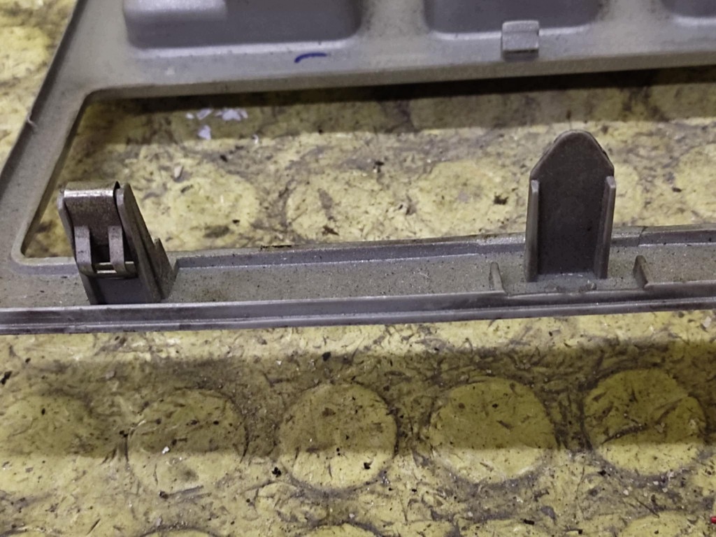DACIA LOGAN frame switch of warning lights