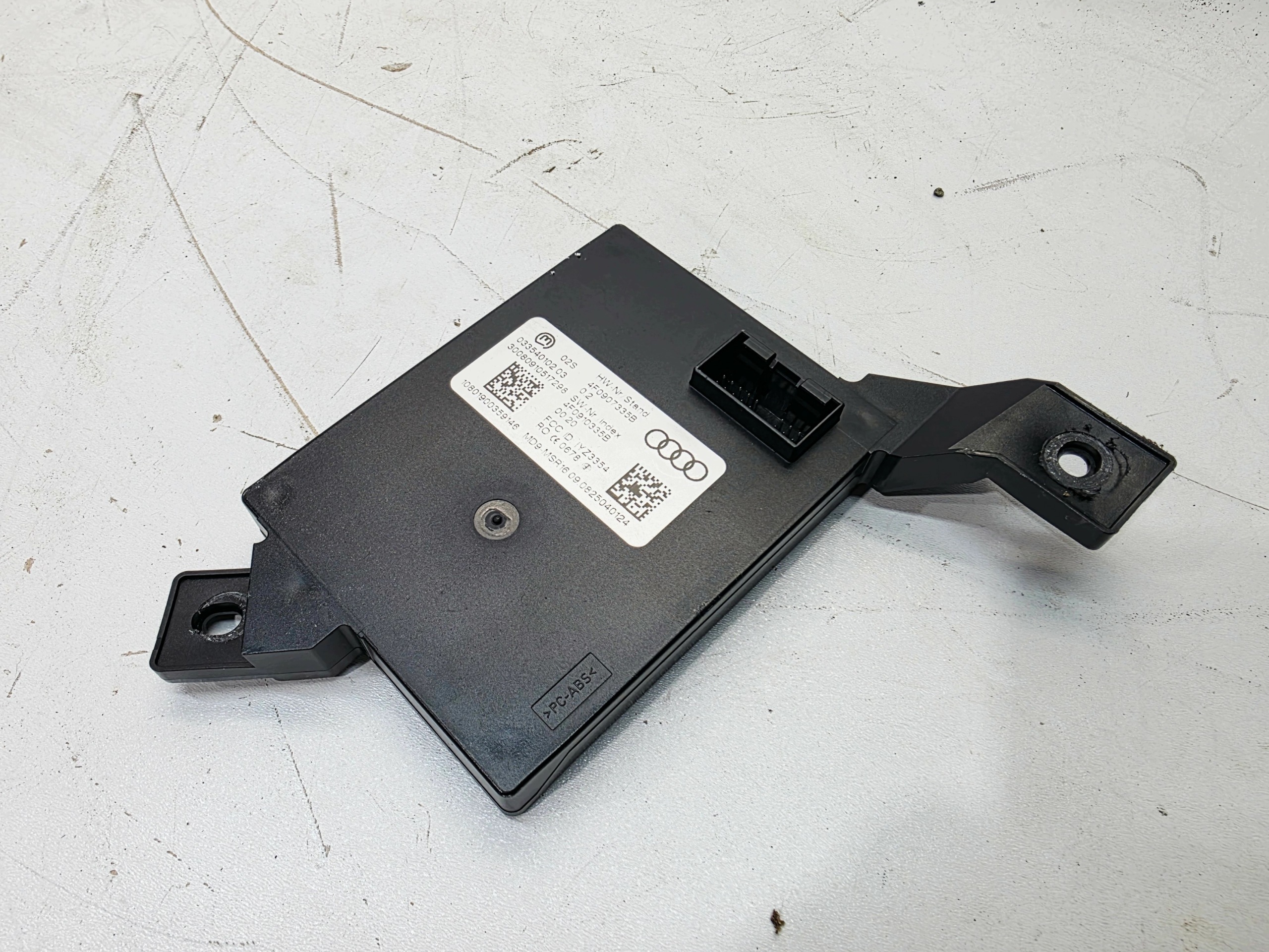 Module Unité de contrôle KEYLESS AUDI A6 C6 4F0907335B