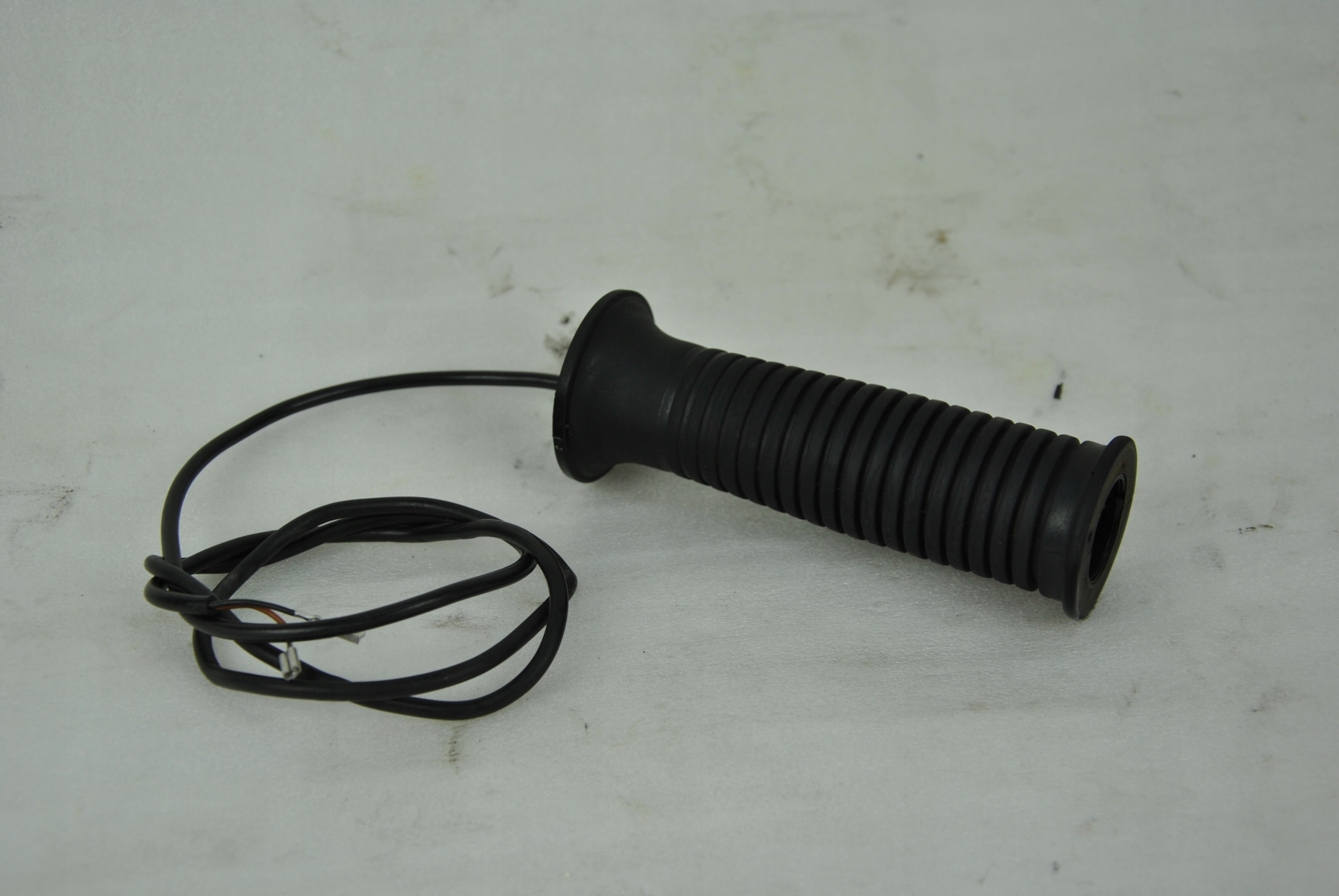 0200612 - Мнетка з підігрівом лівий обігрівач BMW R 1150 GS 1100