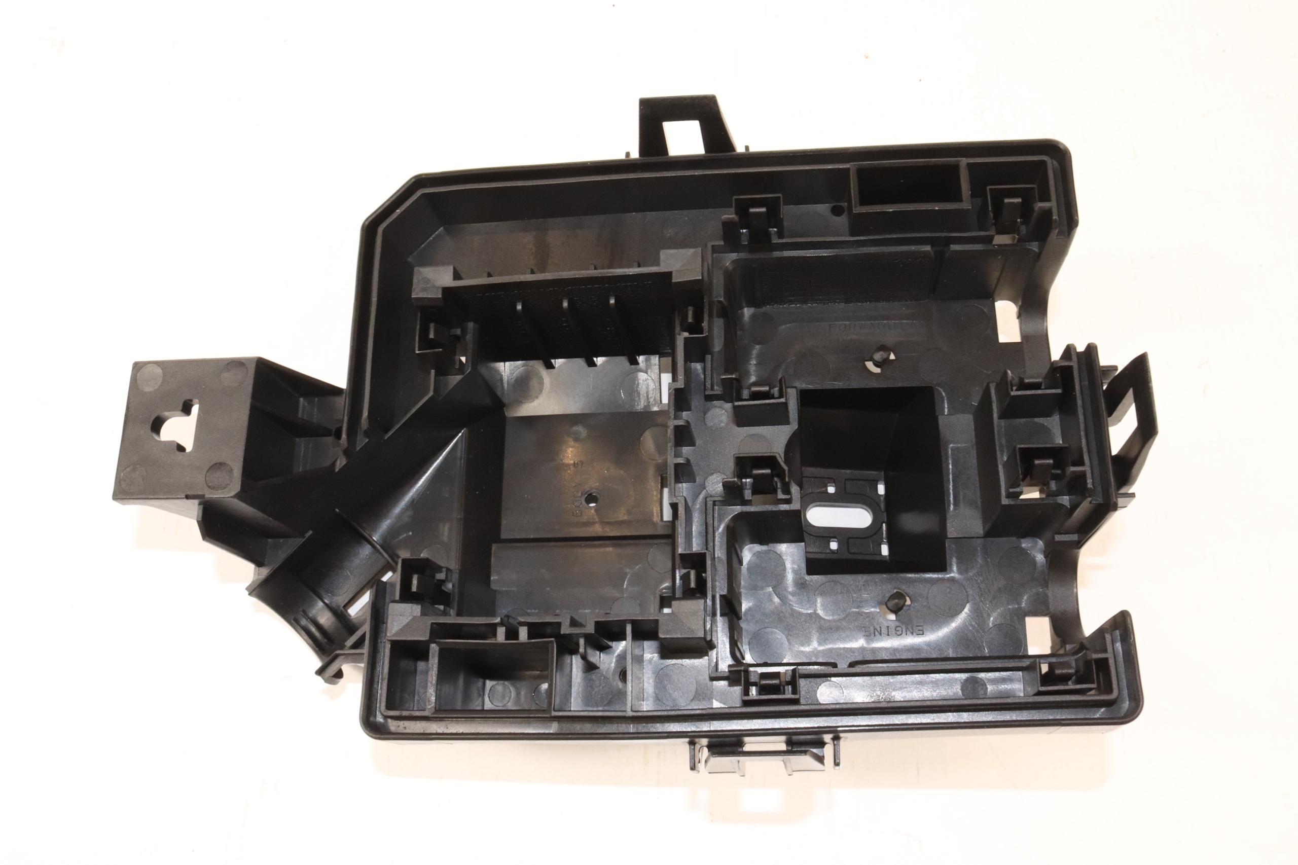 13470476 - OPEL CORSA E БЛОК ЗАПОБІЖНИКІВ НИЖНІЙ КОРПУС