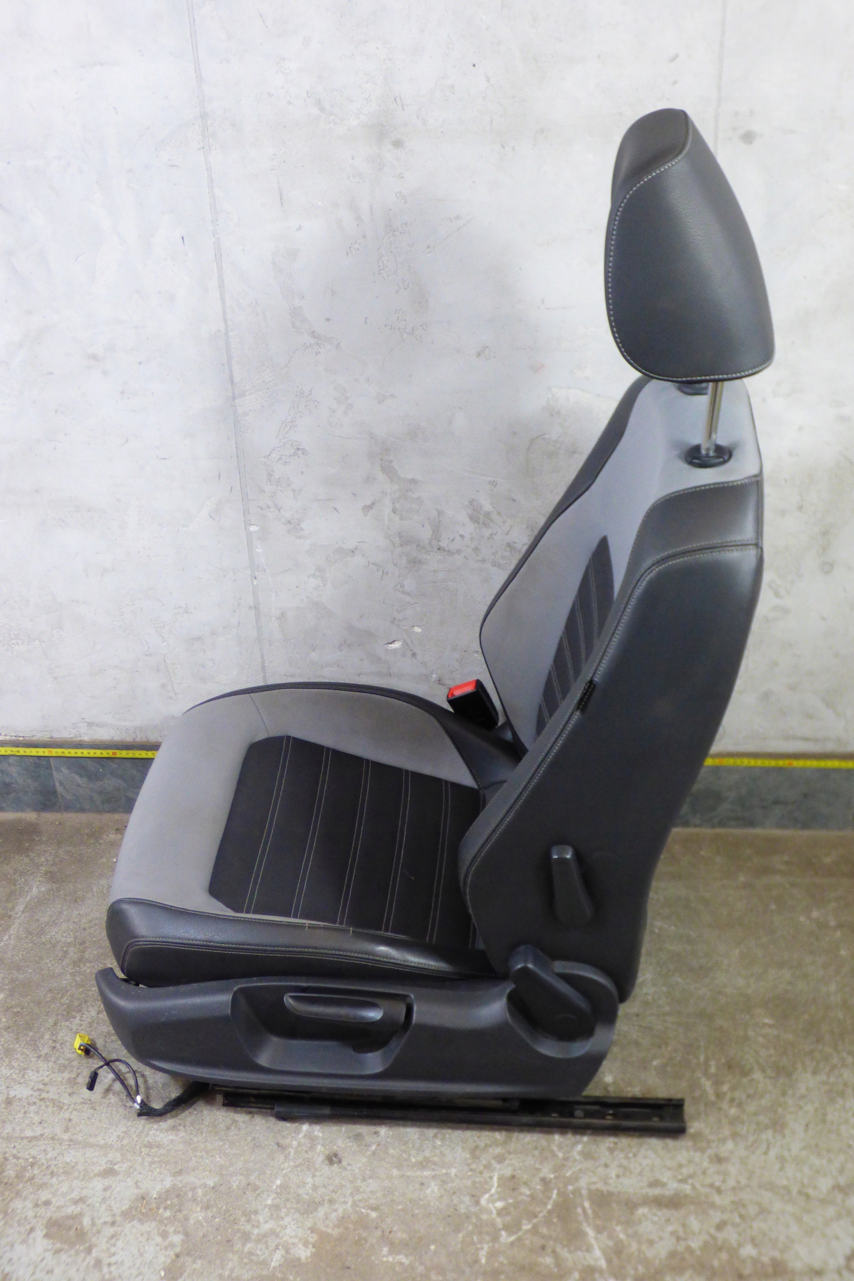 кресло кожзам левая правая водители пассажира европа vw JETTA 6 VI 5C