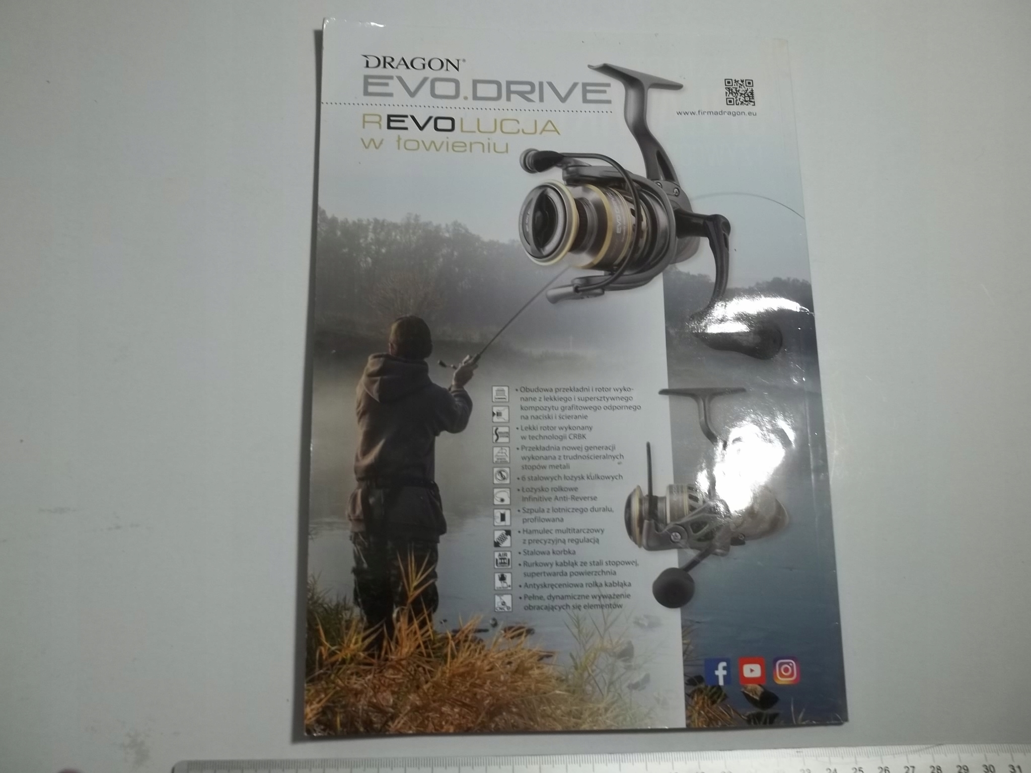 WĘDKARSKI ŚWIAT 08/2020 NR 296 ISSN 9771425719006