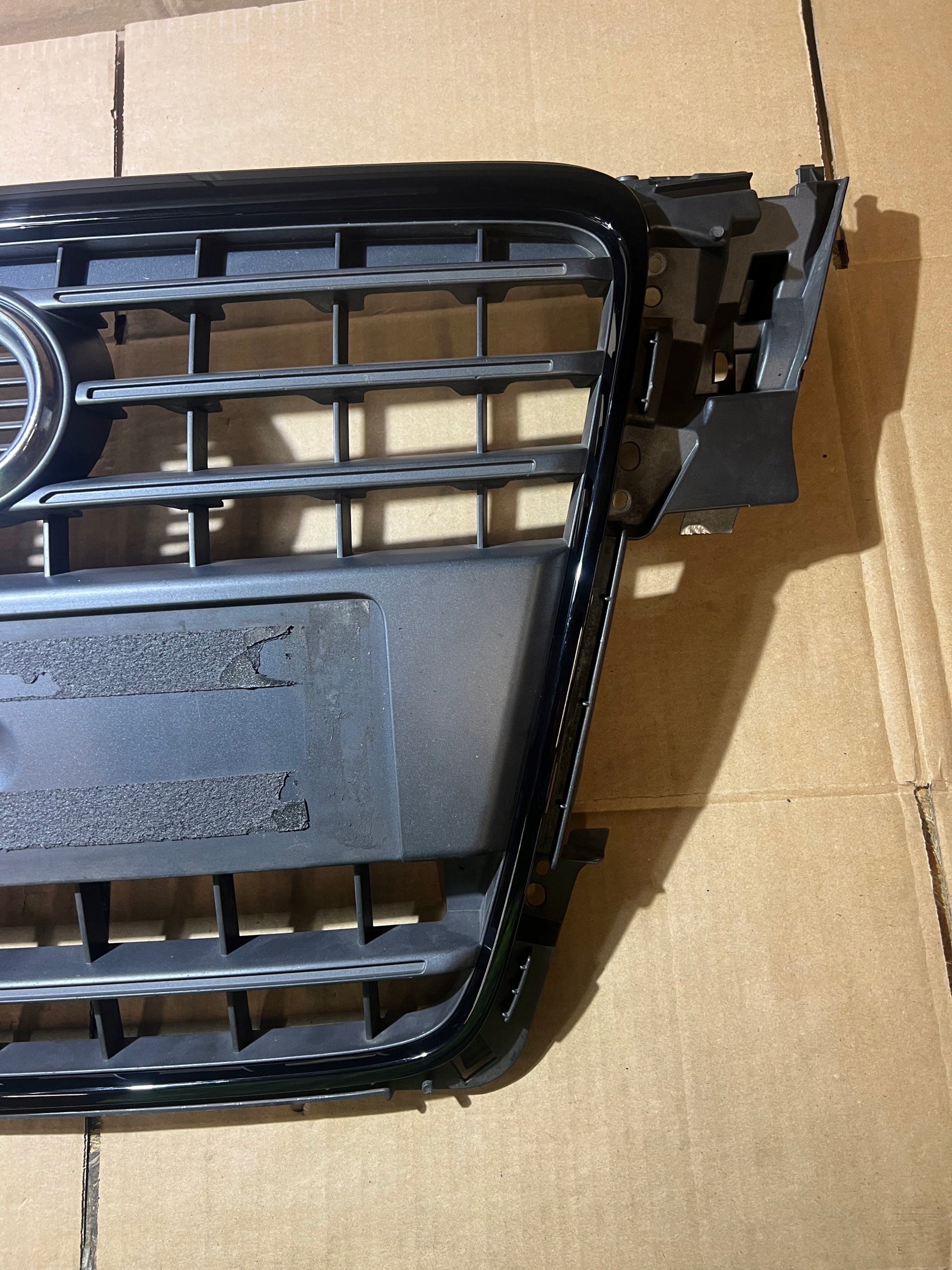 AUDI A4 B8 front grill grille radiator front 8K0853651