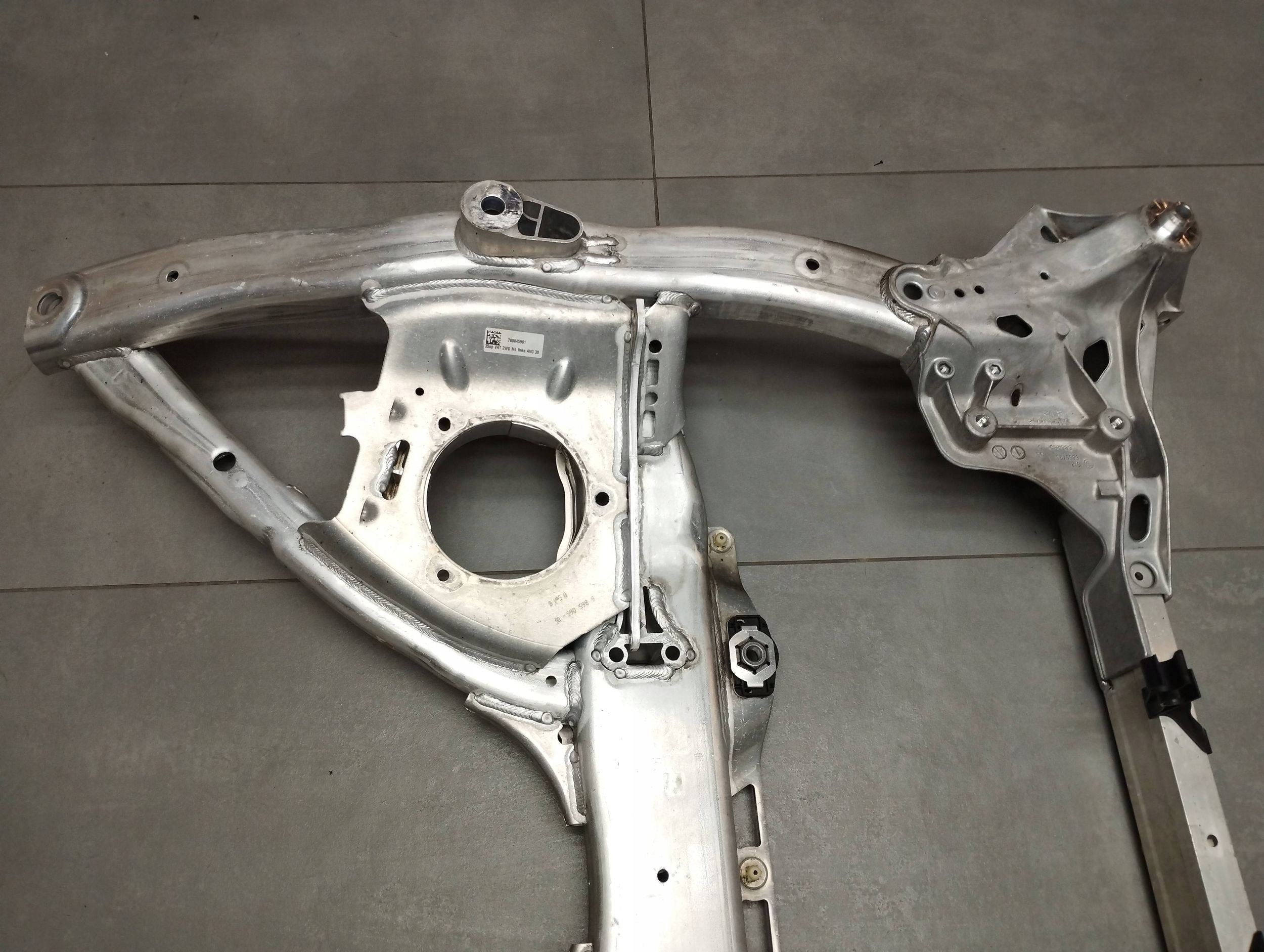 BMW 7 G11 axle beam subframe axle beam 6859493