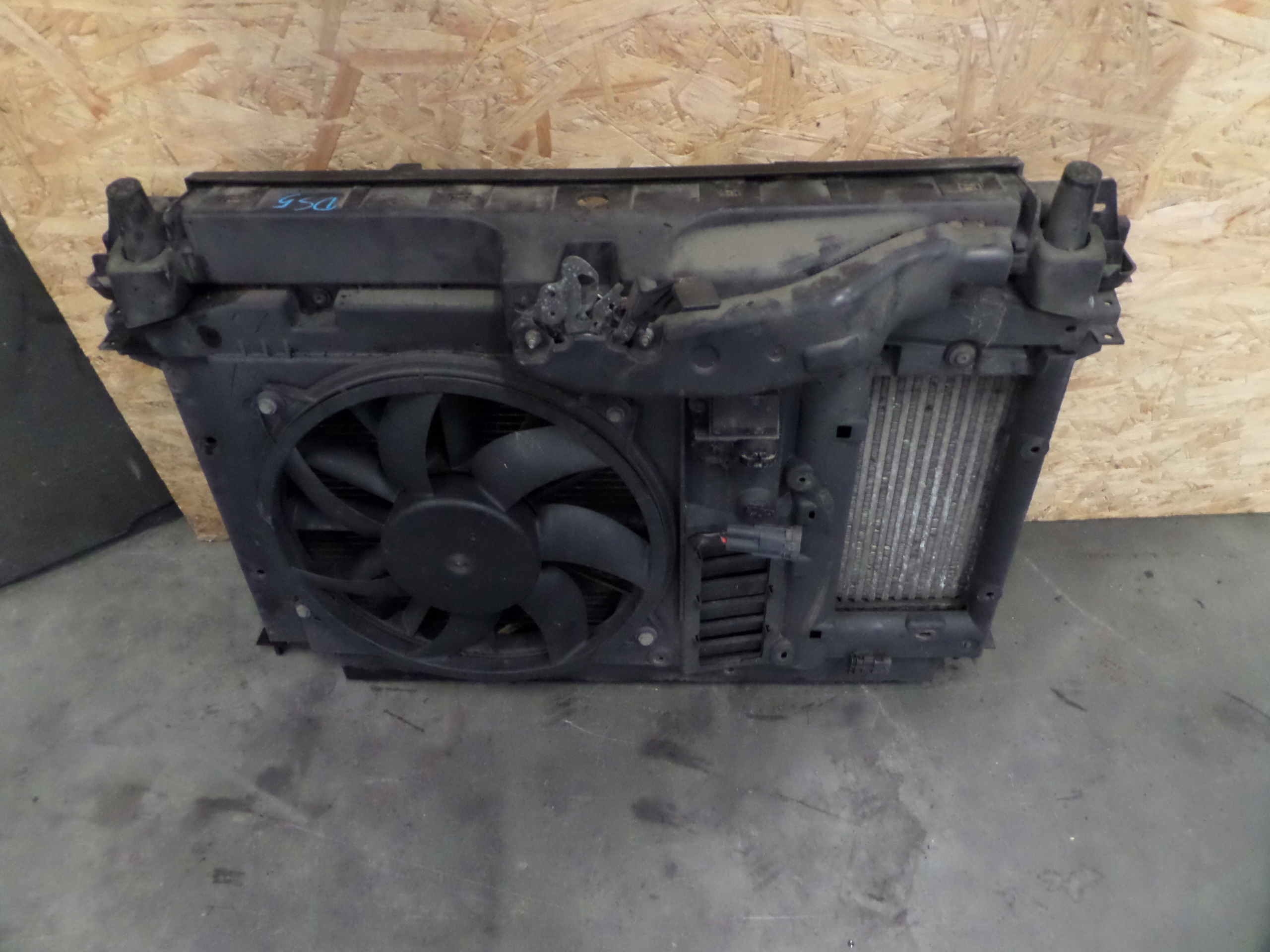 Citroen DS5 front body wall z chlodnicami 2.0 HDI