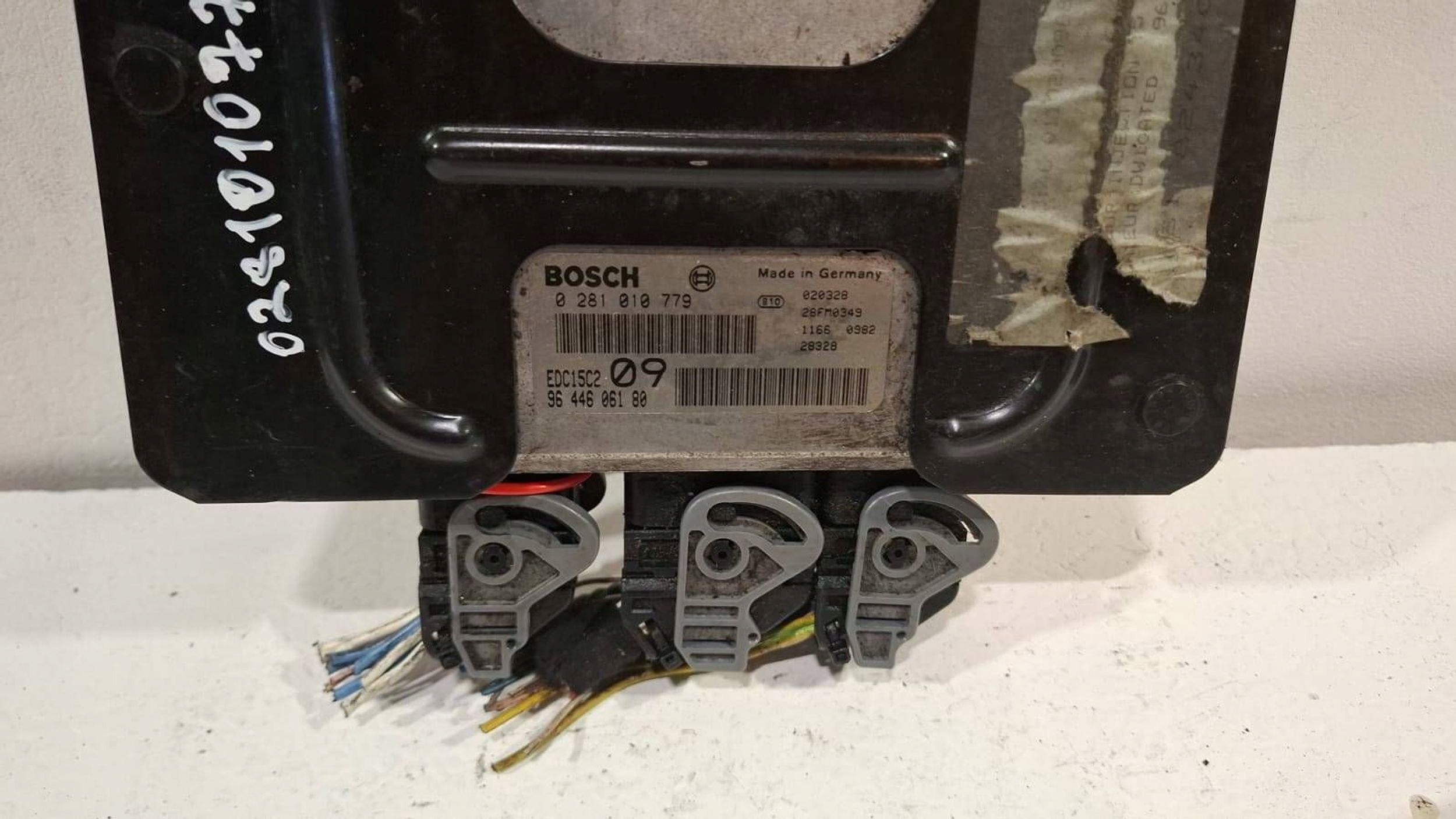 control unit of the engine computer 0281010779 Peugeot Citroen 2.0 8V HDI