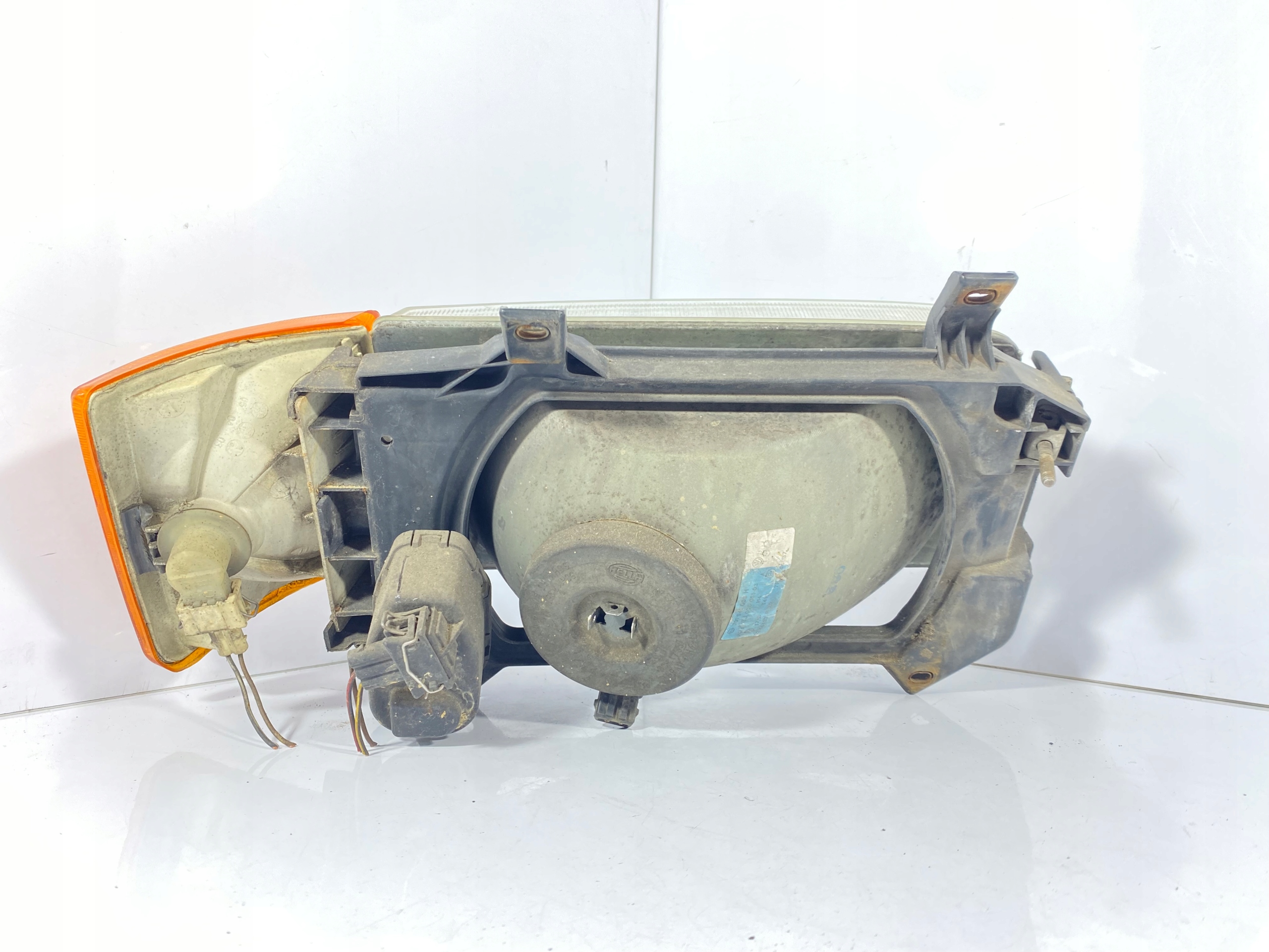 VW Transporter T4 92-03 light left 701941009H z with an indicator