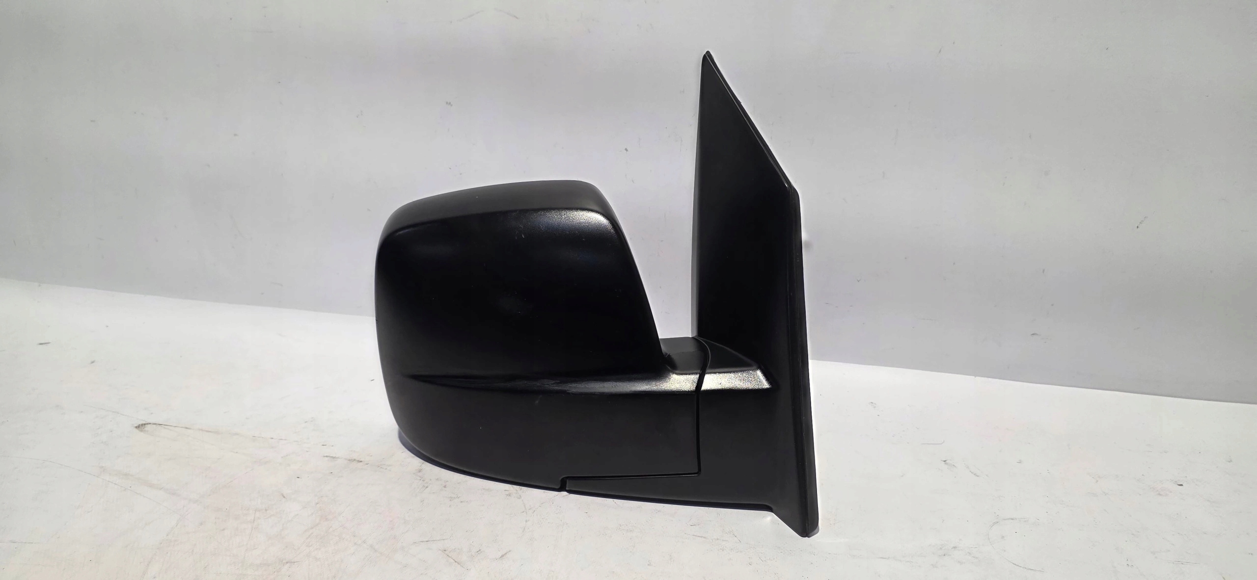 mirror right HYUNDAI H1 original 5 PIN E4022709