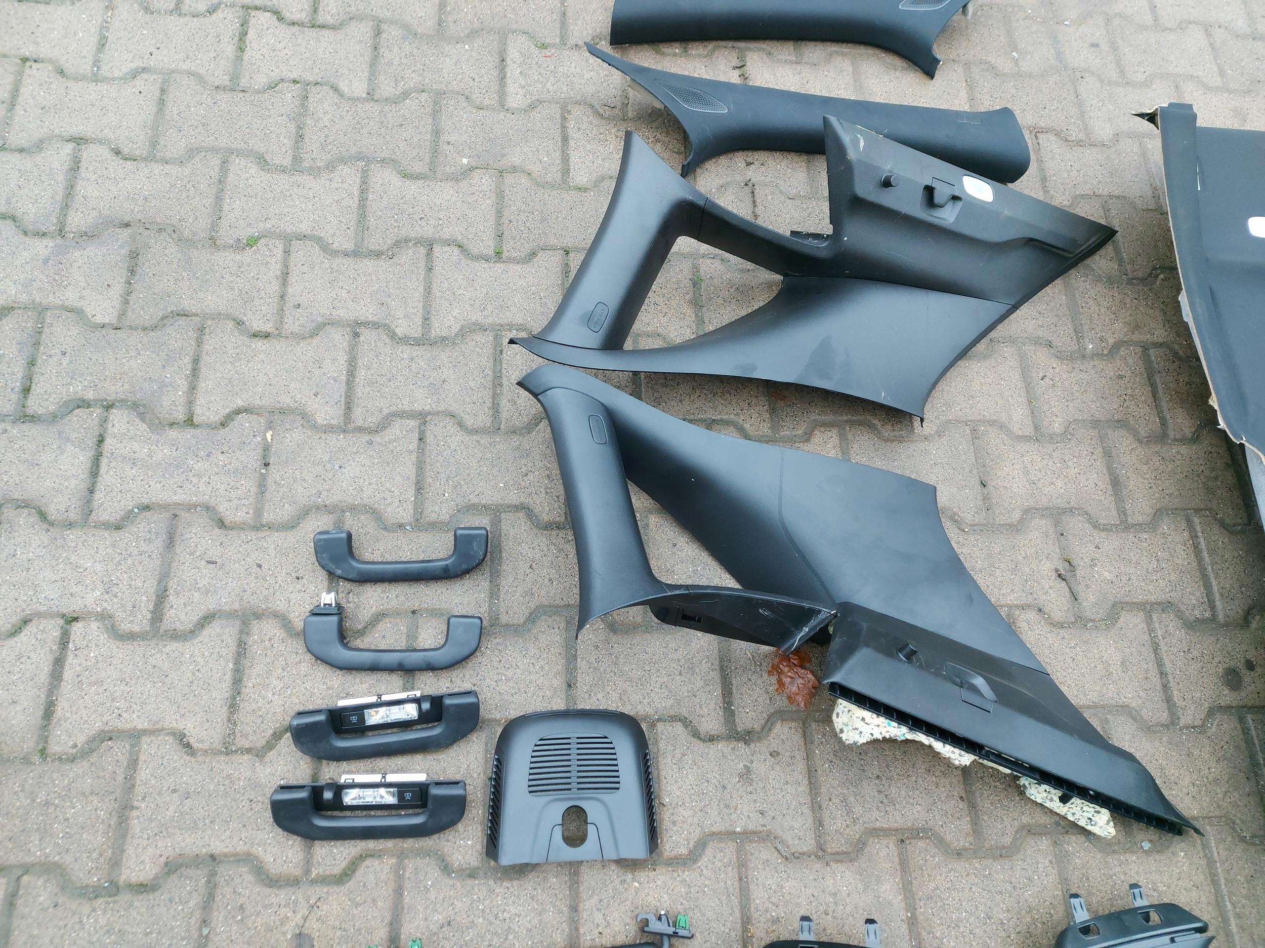 Mercedes GLA II H247 plastyki inner black,