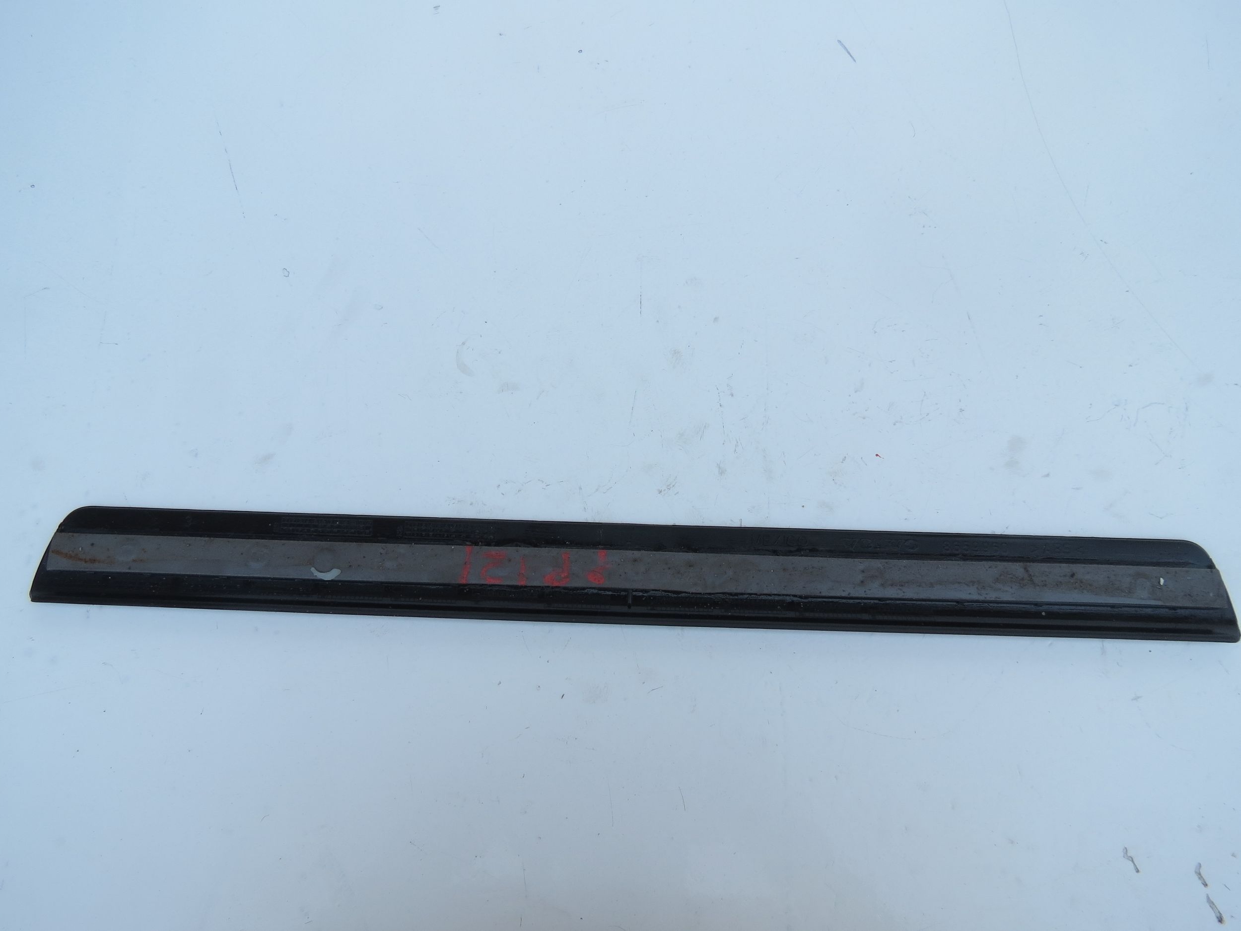 moulding cap of the threshold front VOLVO V70 III 8659960