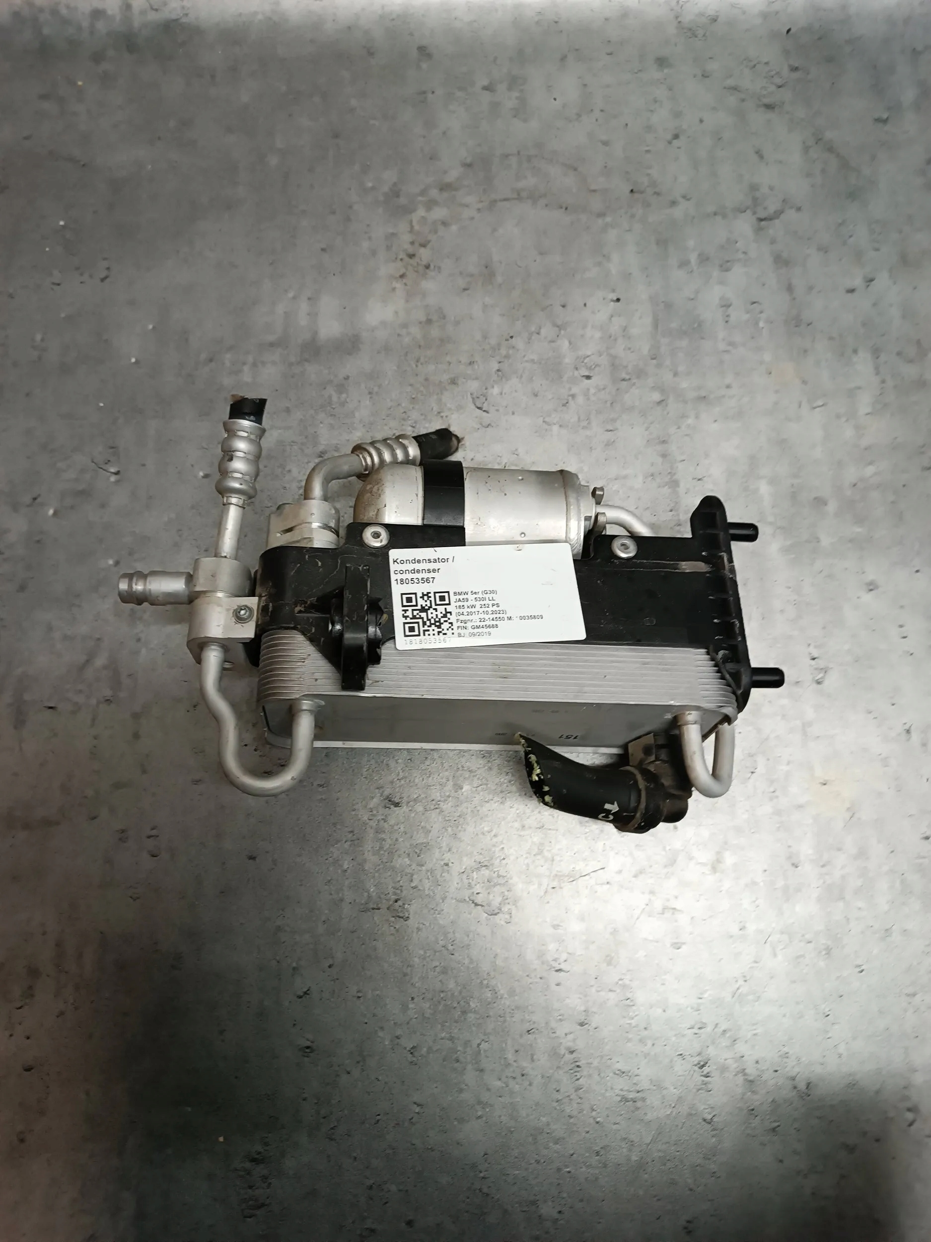 9891030 - BMW 5 G30 G31 конденсатор кондиционера