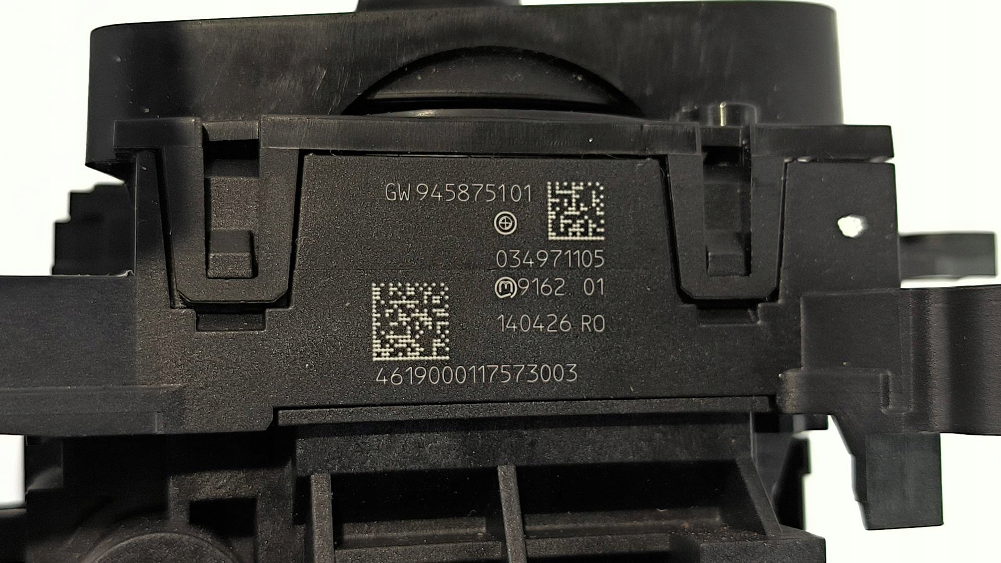 páčka změny převodů 945875101 BMW 5 530D G30