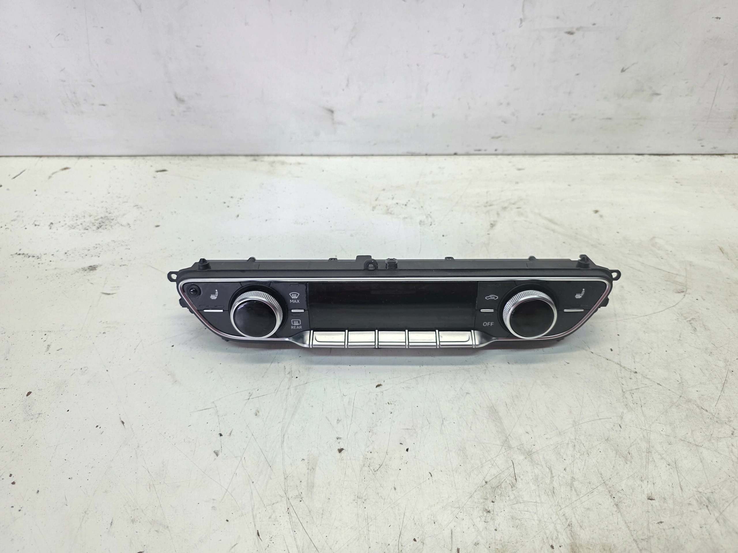 PANEL KLMATYZACJI de chauffage AUDI A4 B9 A5 8W 8W0820043AP