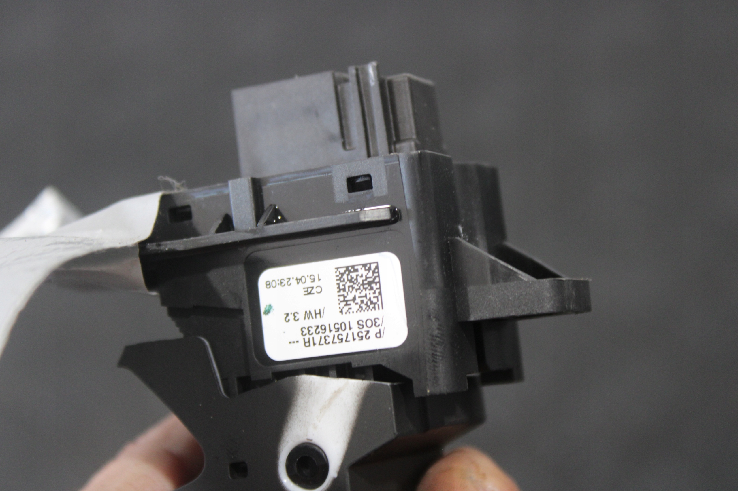 switch electric brake RENAULT AUSTRAL 251757371R