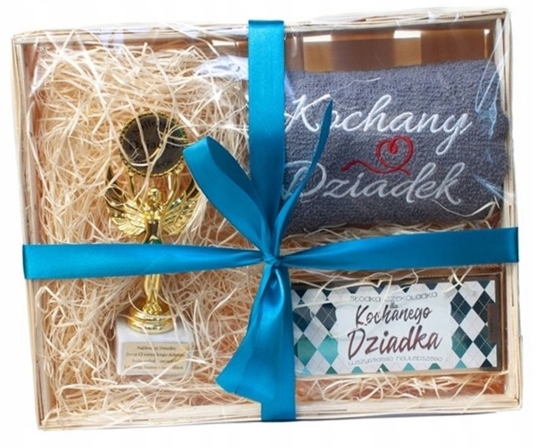 Dárková Sada k Dni dědečka Dárek pro dědečka Ručník Soška