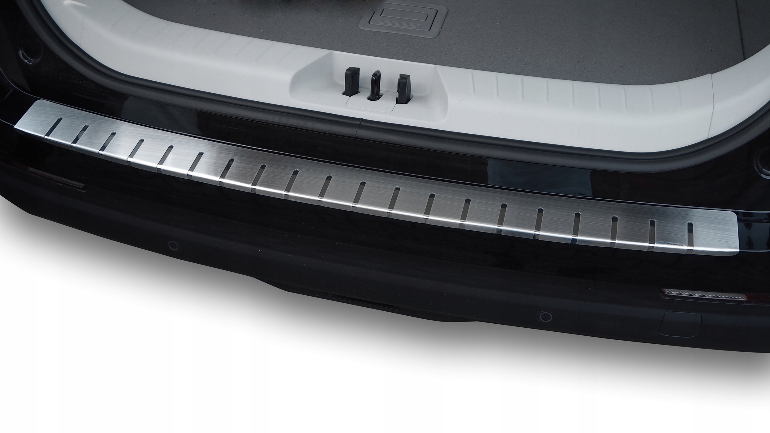 FORTHING U-TOUR 2024- NAKŁADKA LISTWA NA ZDERZAK Producent Alu-frost