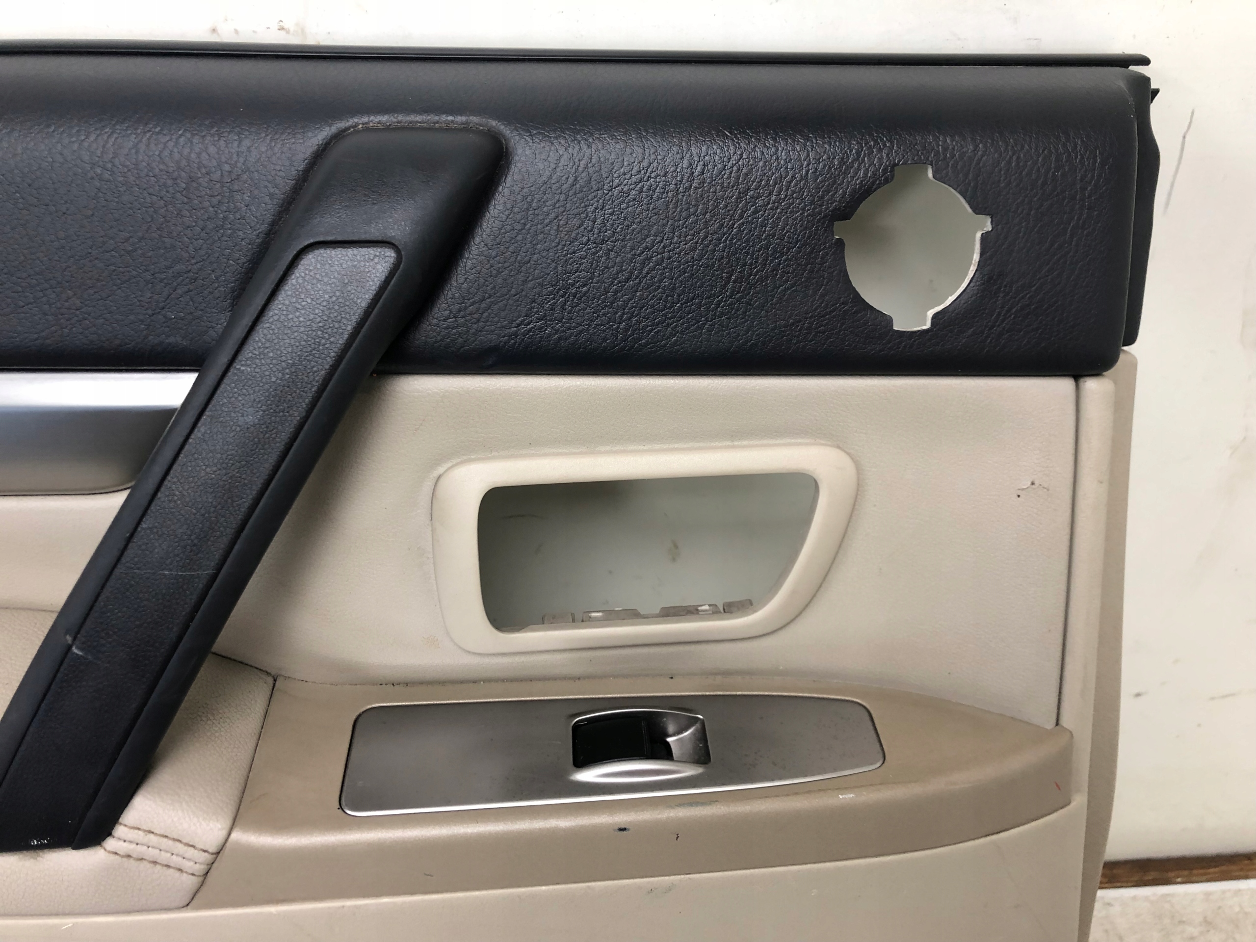 side door left rear part MITSUBISHI PAJERO IV 7222A243