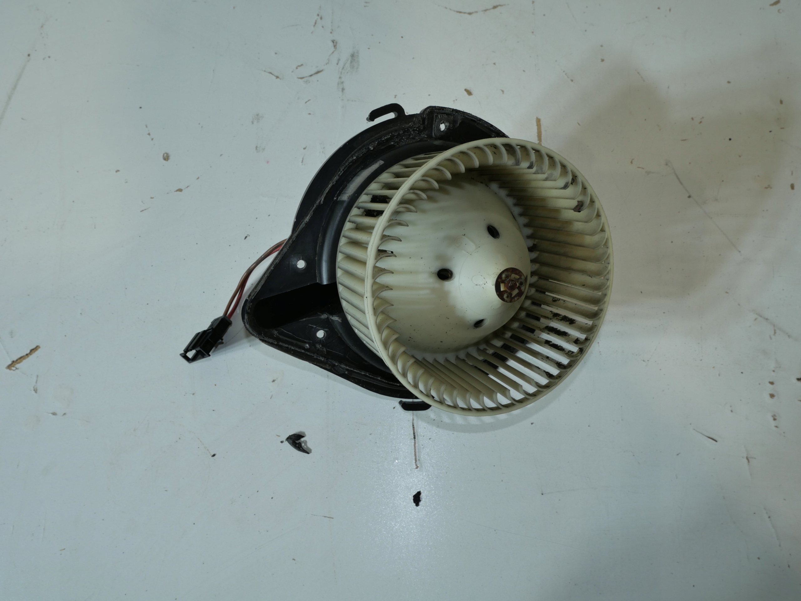 VW T4 ventilátor topení tOPENÍ 893820021