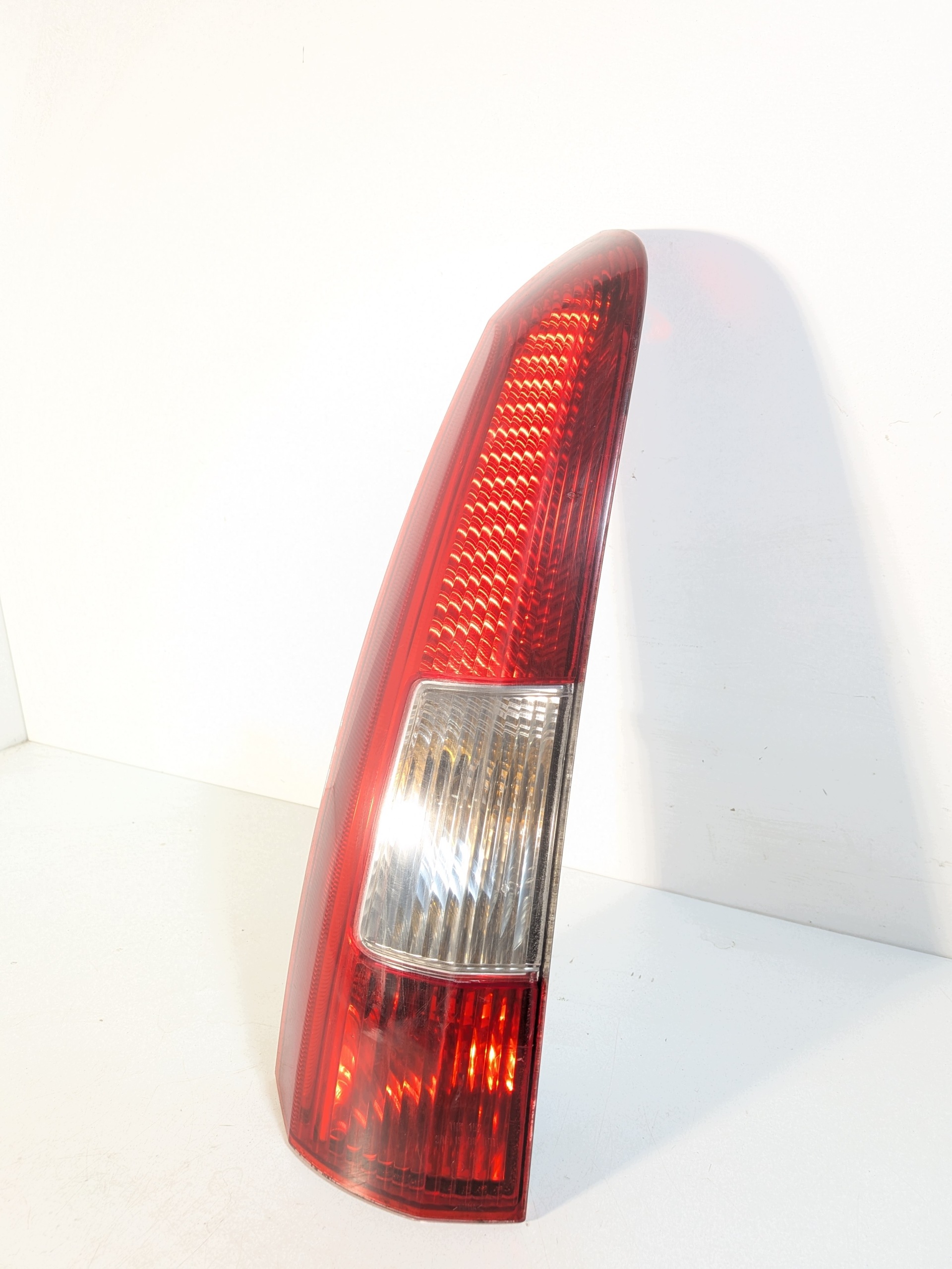 light left rear upper OE 9154493ECE VOLVO V70 2 II KOMBI 01-07