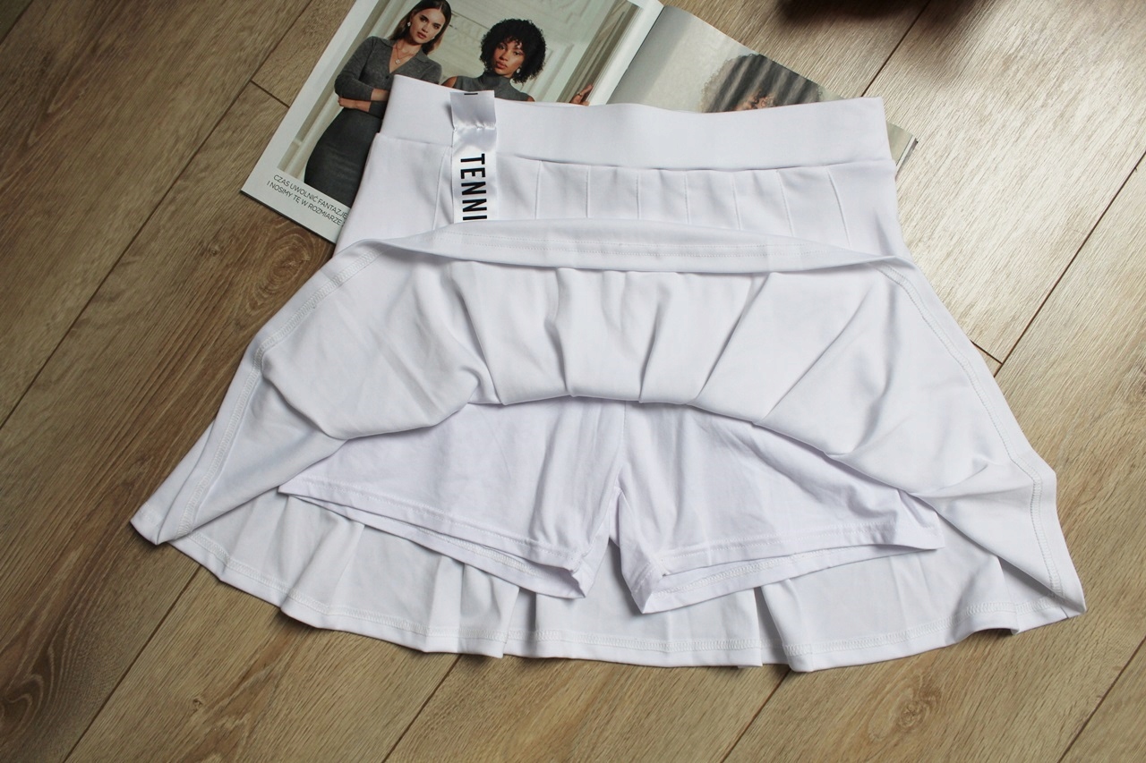 SPÓDNICA BIAŁA SPODENKI DO TENISA * INDERO ACTIVE r. L Kod producenta 000