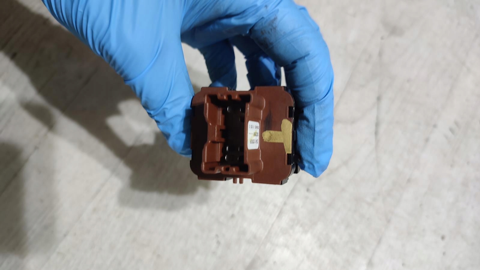 switch windows left front Renault Captur