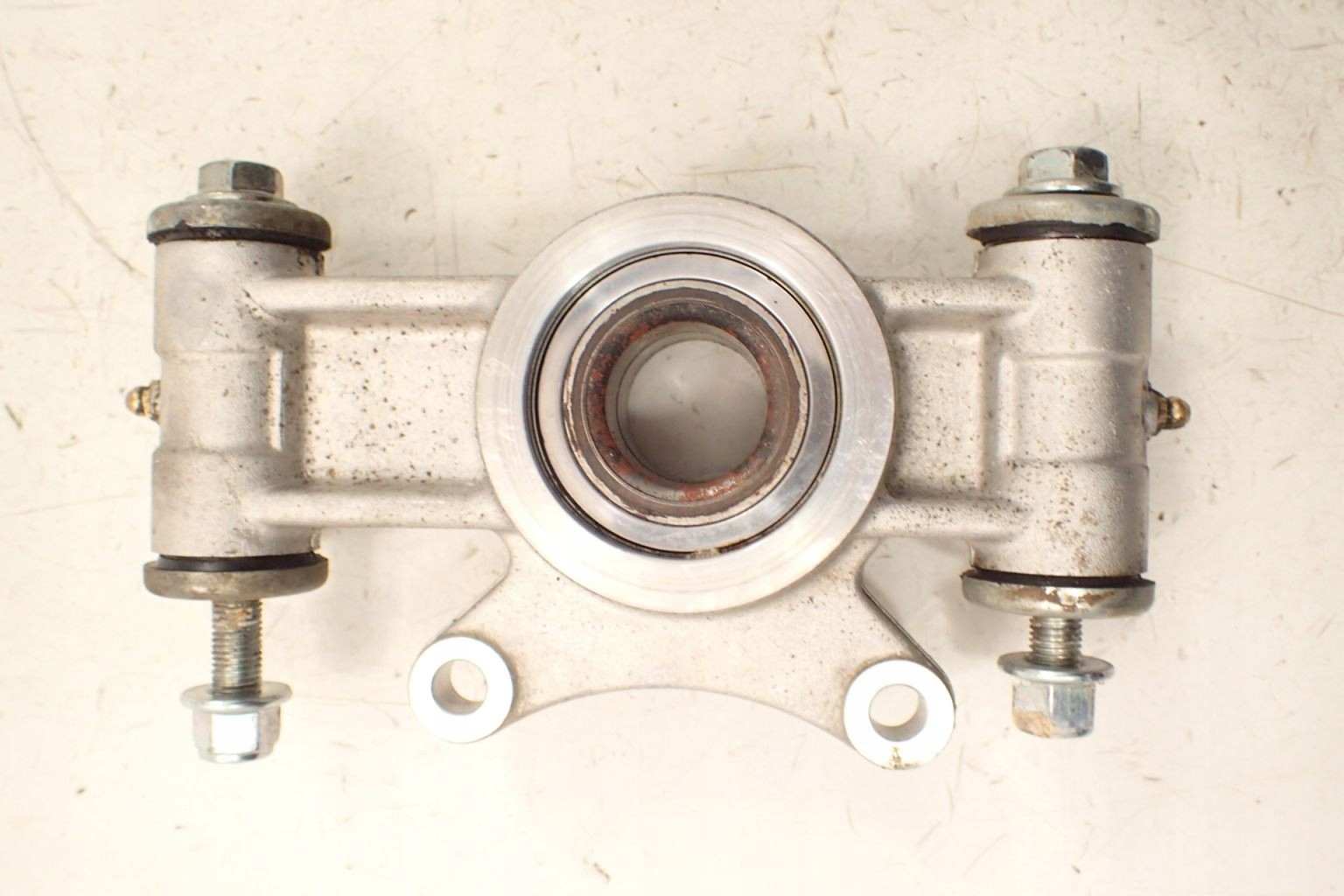 Segway Snarler AT6 600 Zwrotnica Piasta [L] tył mocowanie Numer katalogowy części 155358