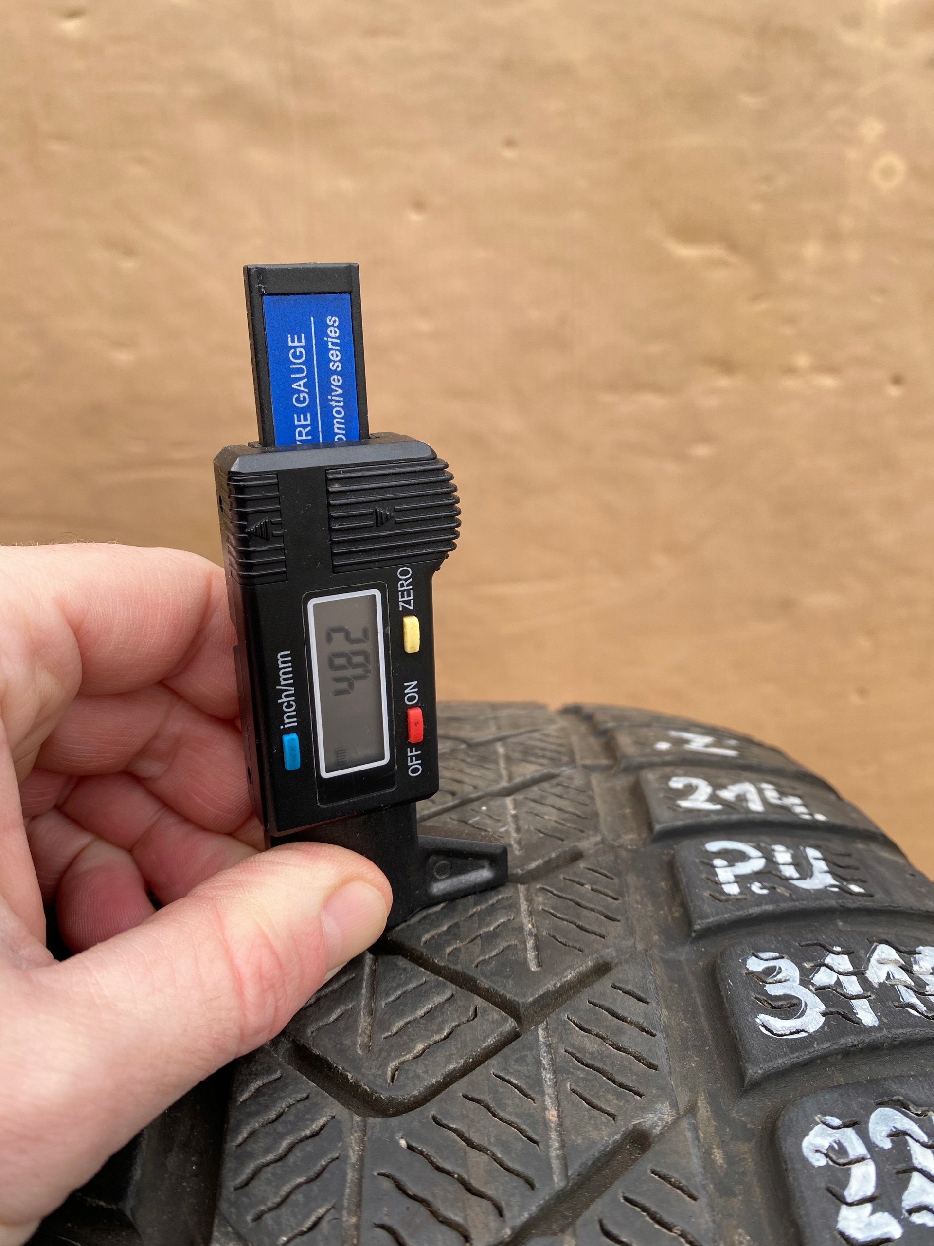 GD OPONY 225/55R18 PIRELLI SOTTOZERO 3 ZIMA EAN (GTIN) 8019227276381