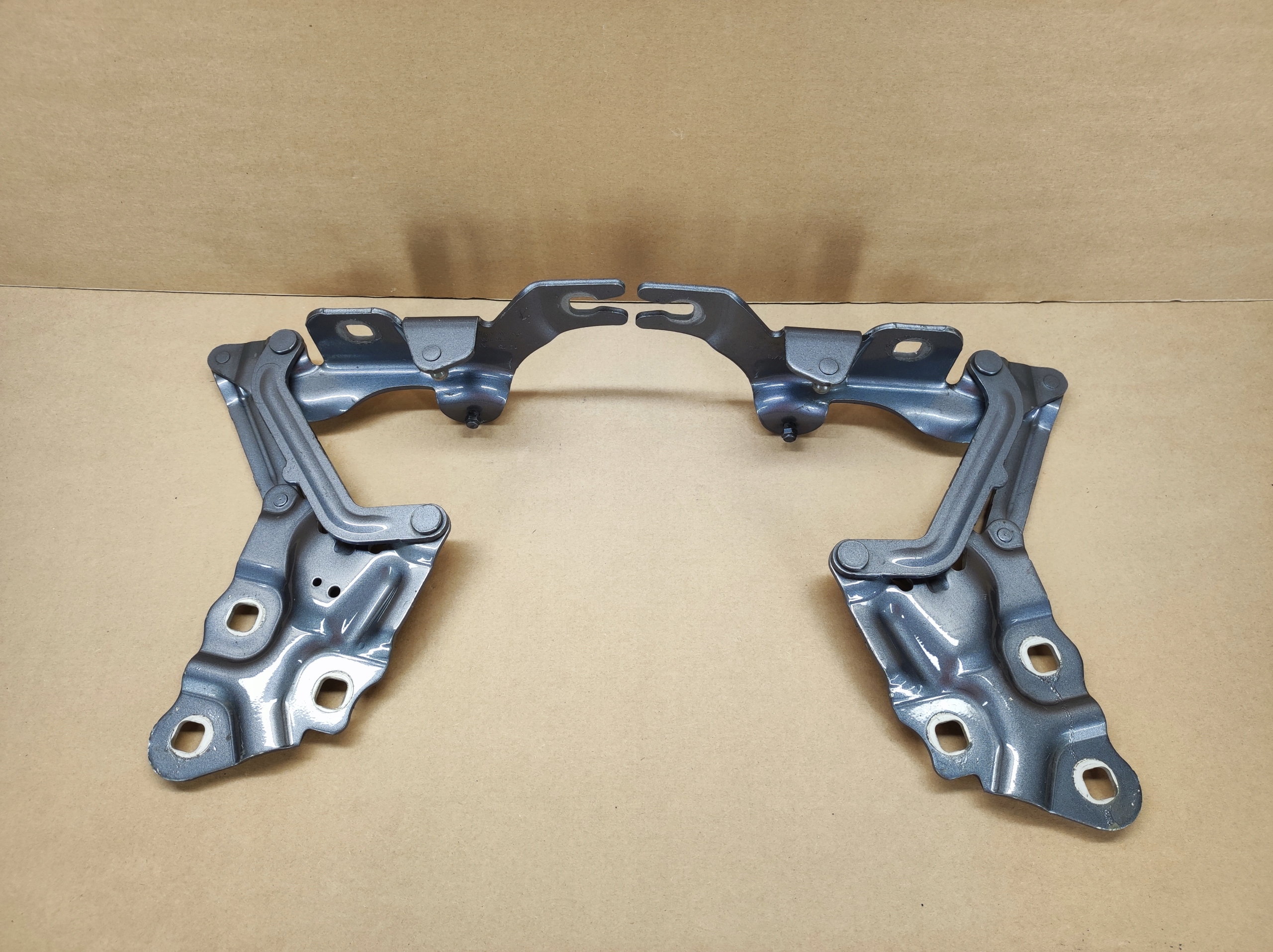 A0144 7210730 - Петли капота BMW X3 F25 X4 F26 2010-2017