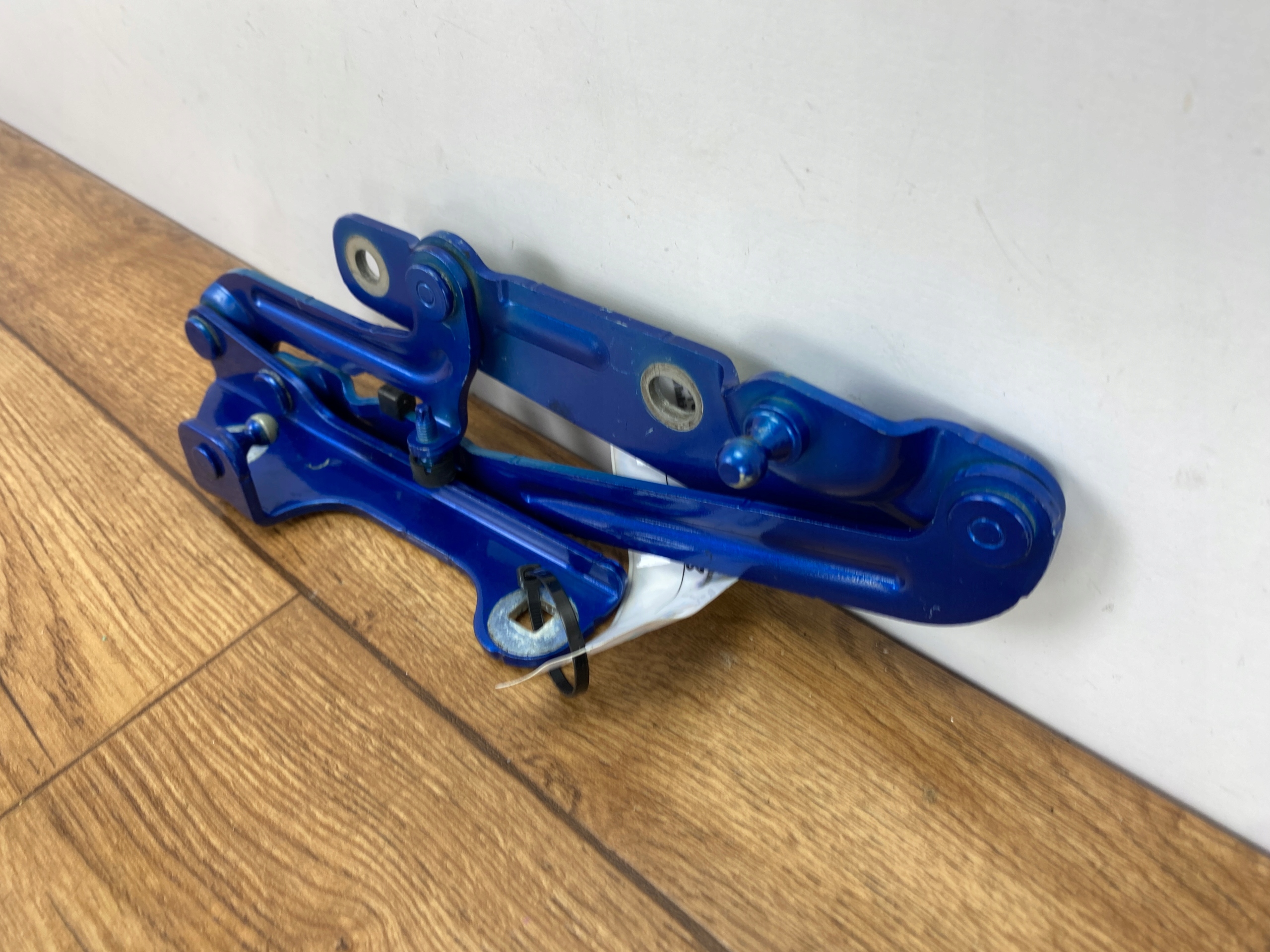 left hinge bonnet Chevrolet Camaro 2016+