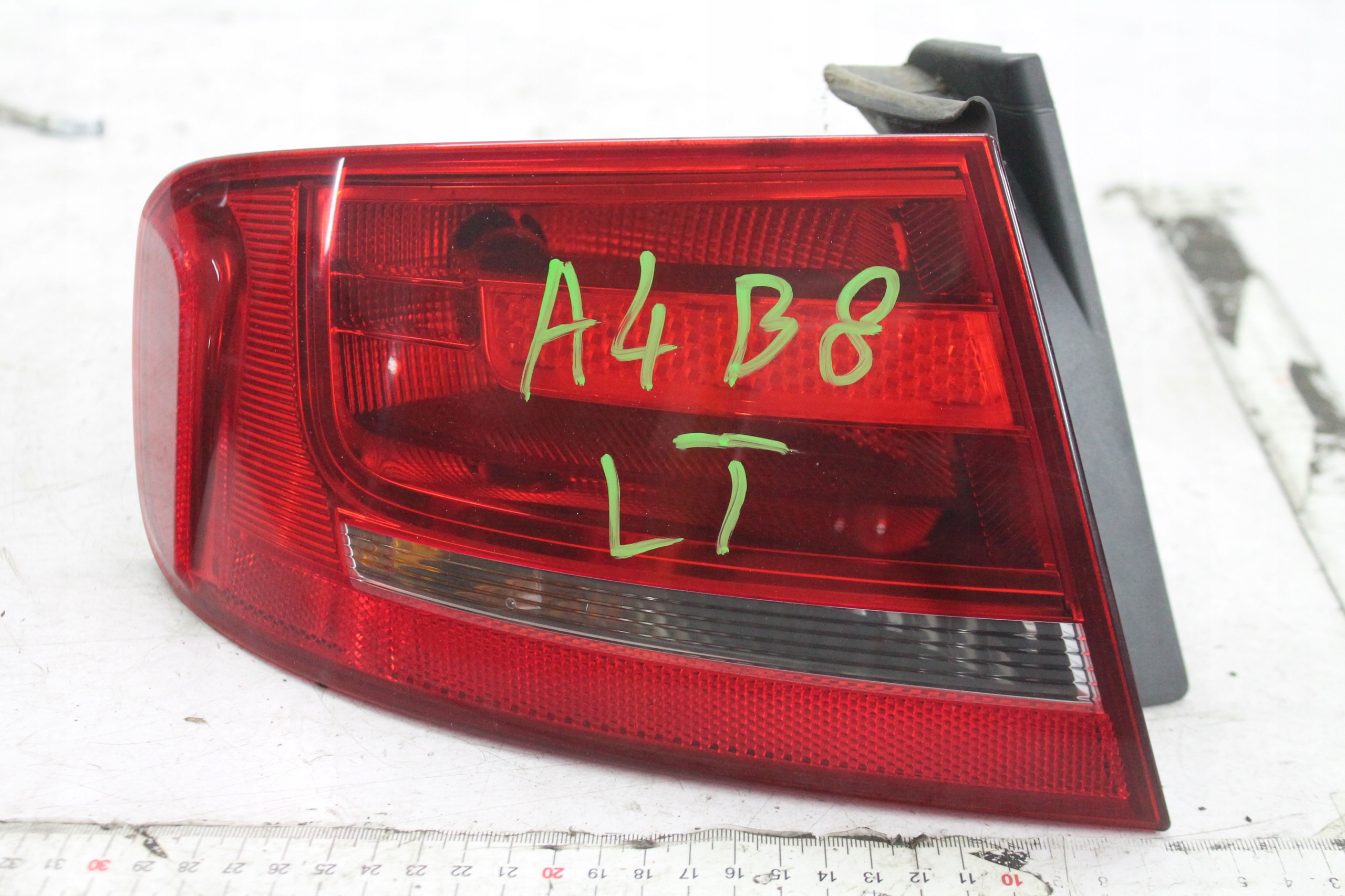 light left rear part rear sedan AUDI A4 B8 07-12