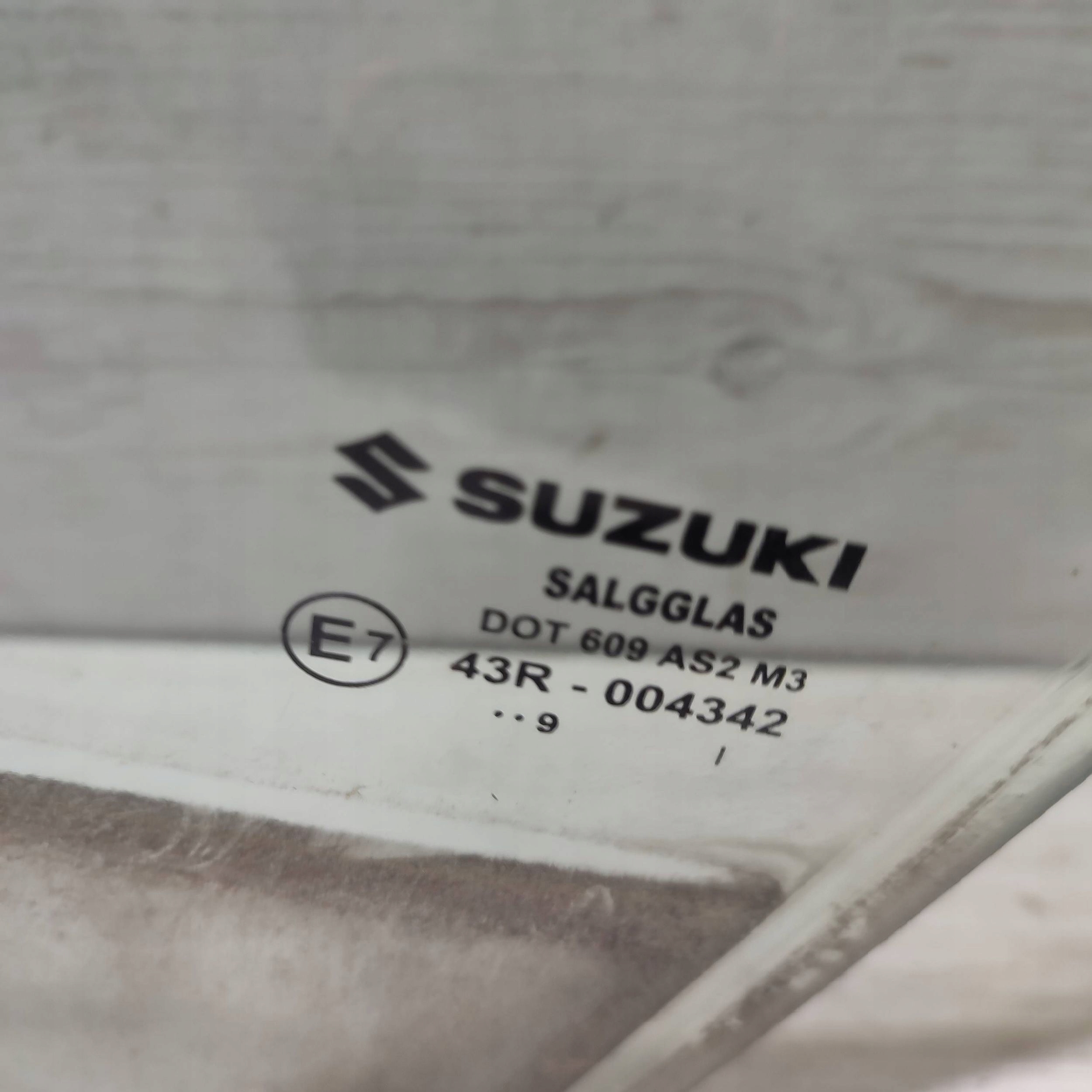 FENSTER Tür przednich vorne Seite links Suzuki Vitara (LY) DOT609AS2M3