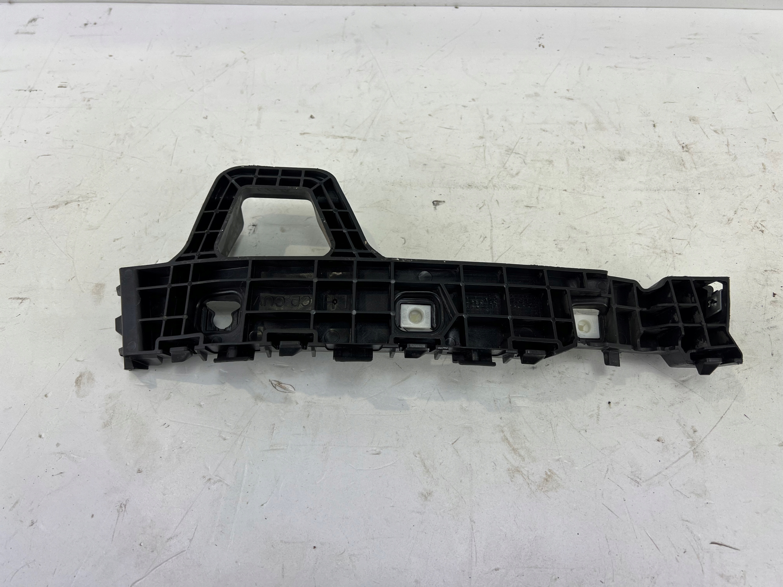 bumper bracket left rear KIA XCEED III LIFT 86615-J7CA0