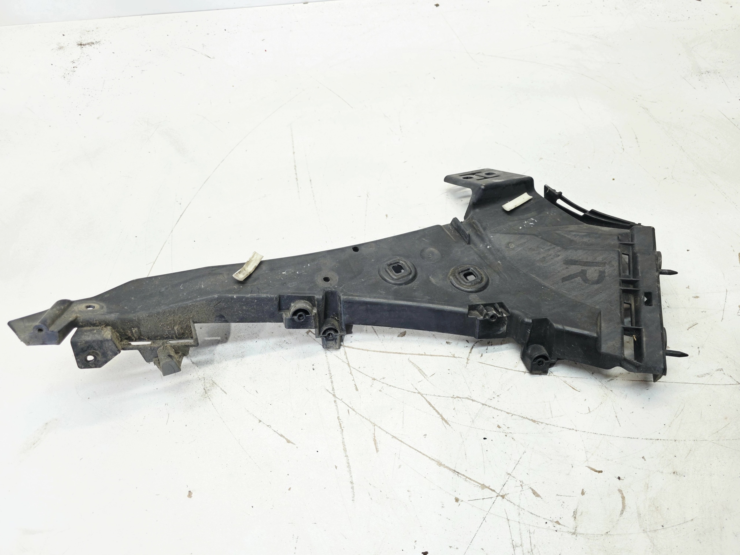 support holder of a bumper right front AUDI Q7 4L 4L0807284