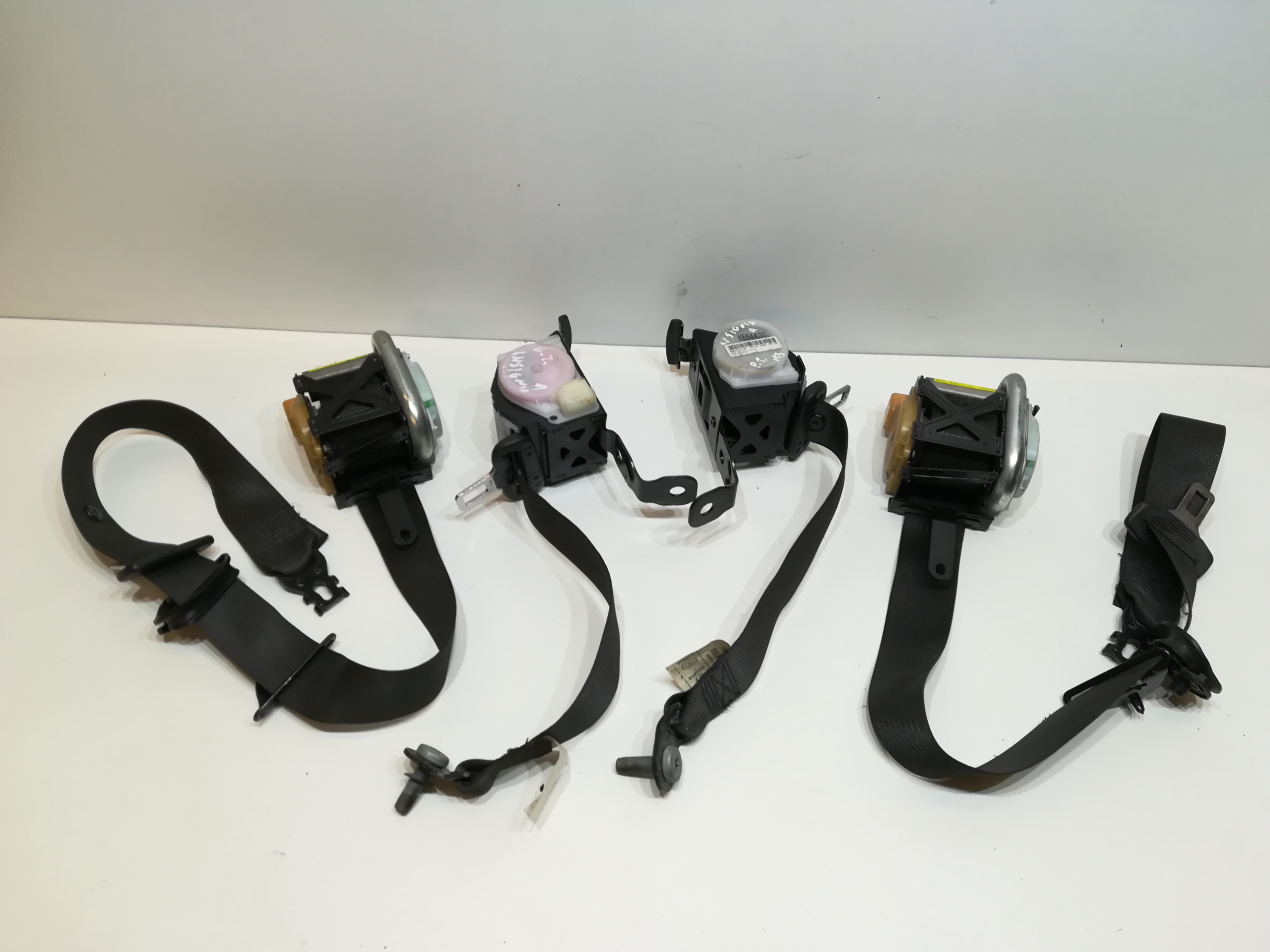 ремень безопасности перед зад комплект opel INSIGNIA A