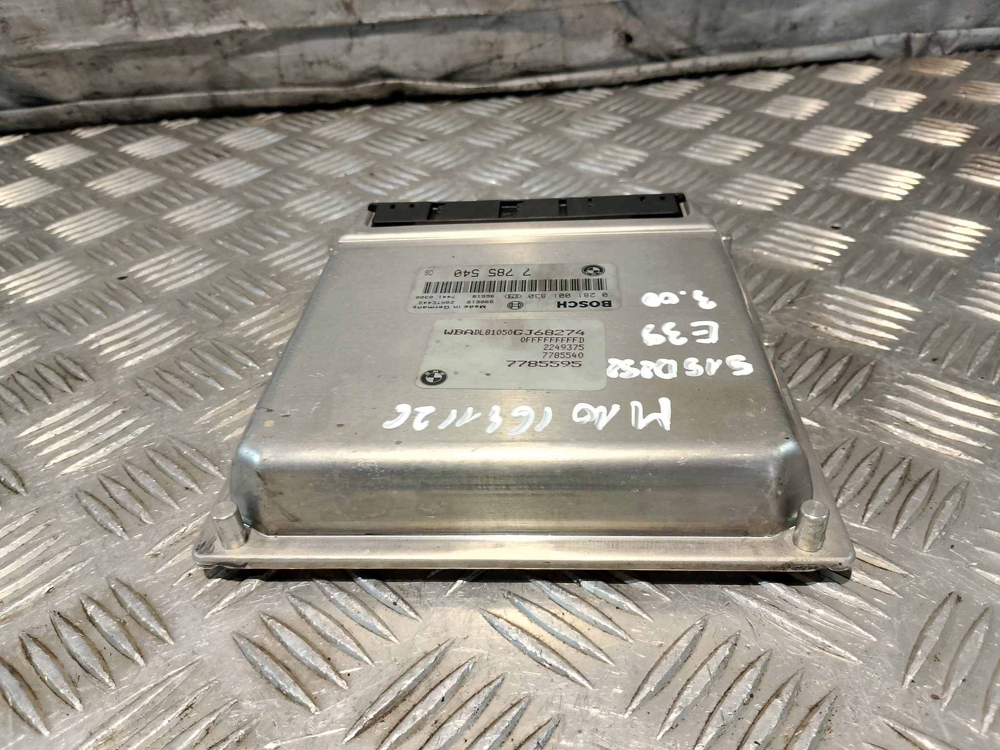 Bedienteil Computer DES MOTORS BMW E39 3.0 D BOSCH 0281001830 7785540