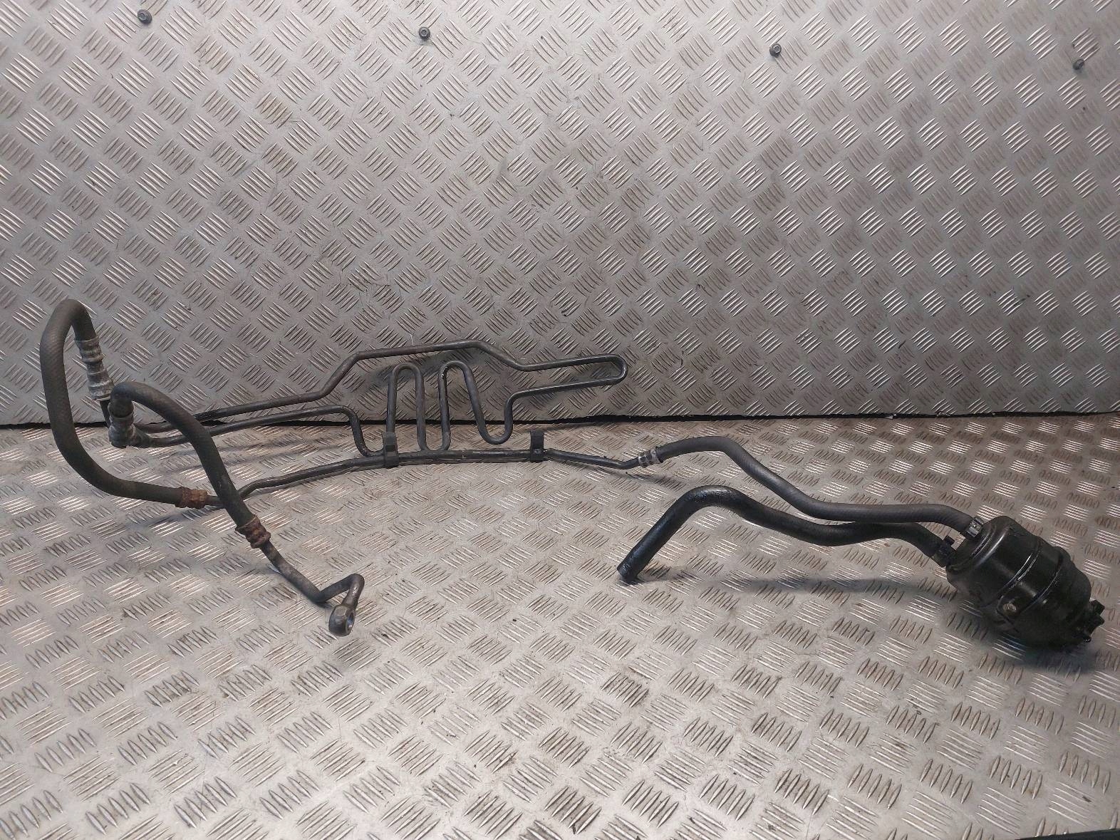 Servoölbehälter BMW E87 118d 2.0 D 1097164 6764737